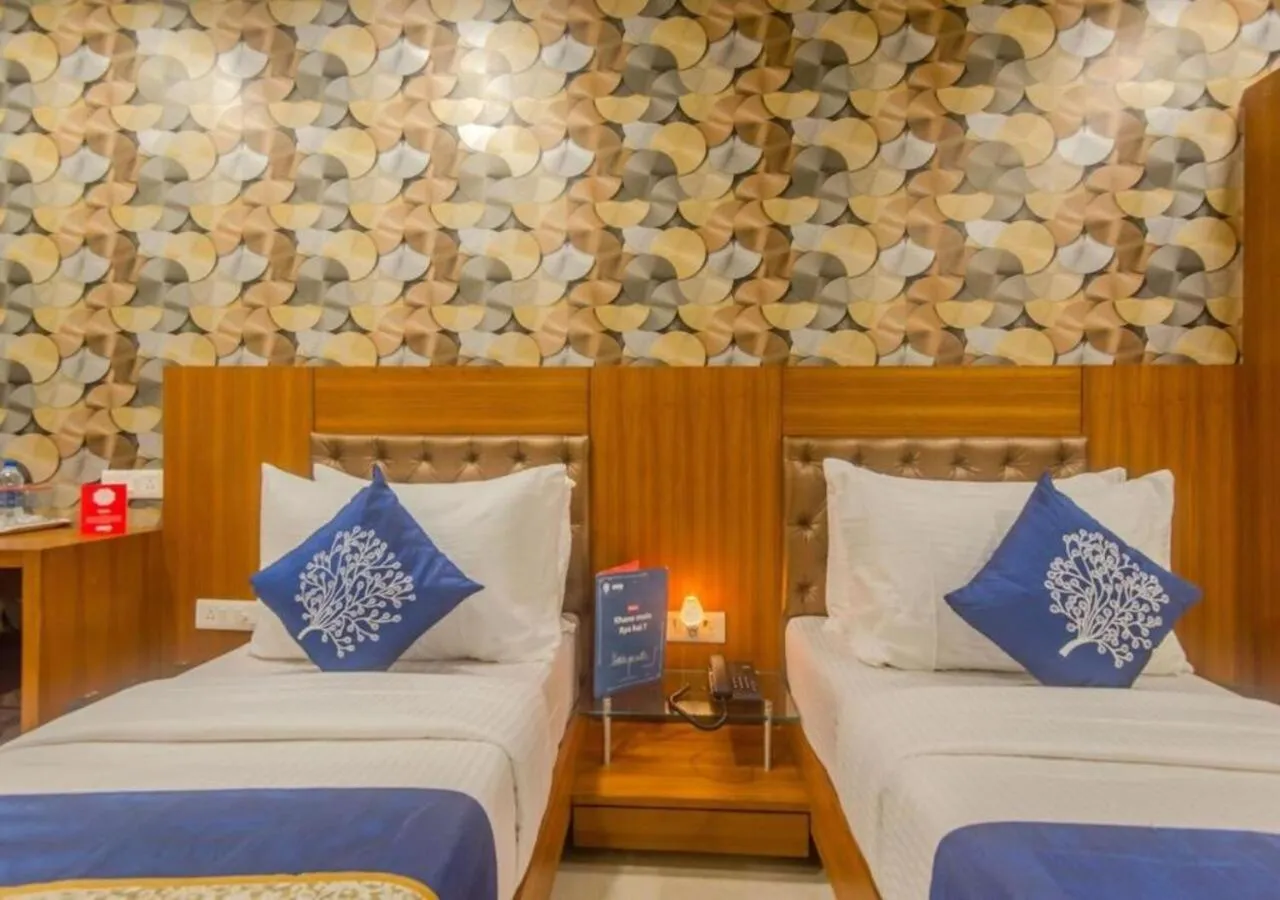 Bed in Hotel Arton Regency Near Terminal 2 Airport