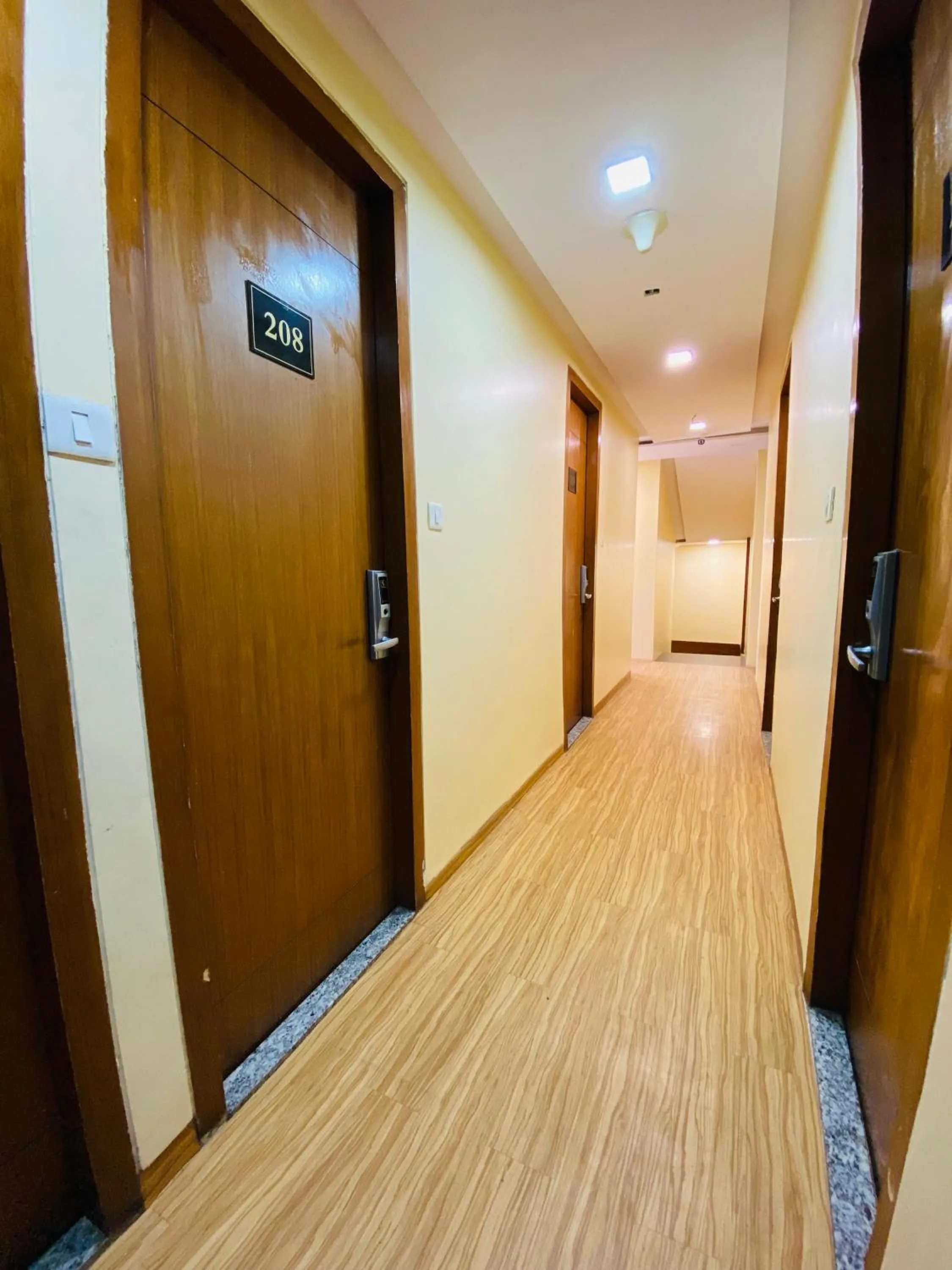 Lobby or reception in Hotel Arton Regency Near Terminal 2 Airport