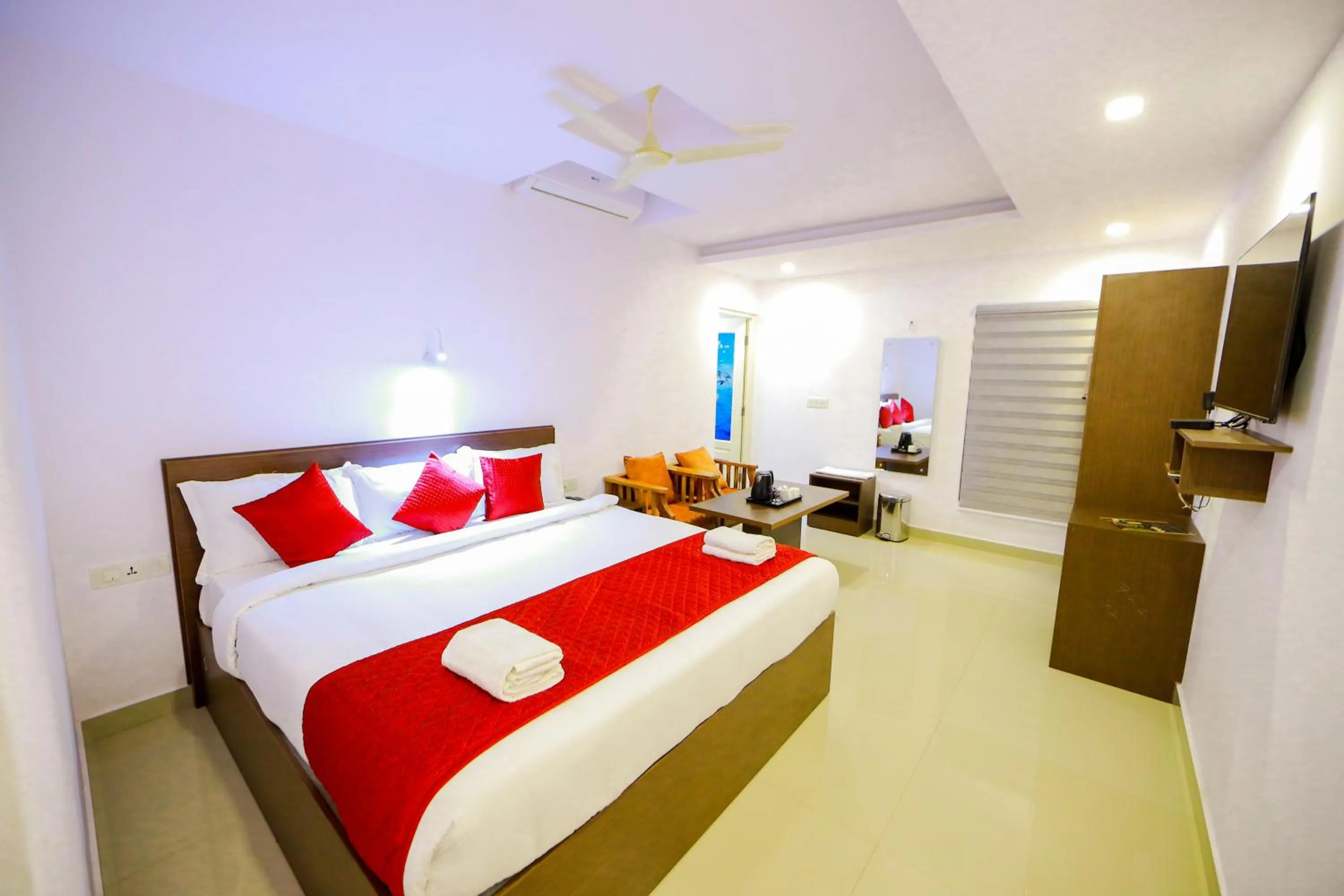 Photo of the whole room, Bed in Airport Avenue Plaza