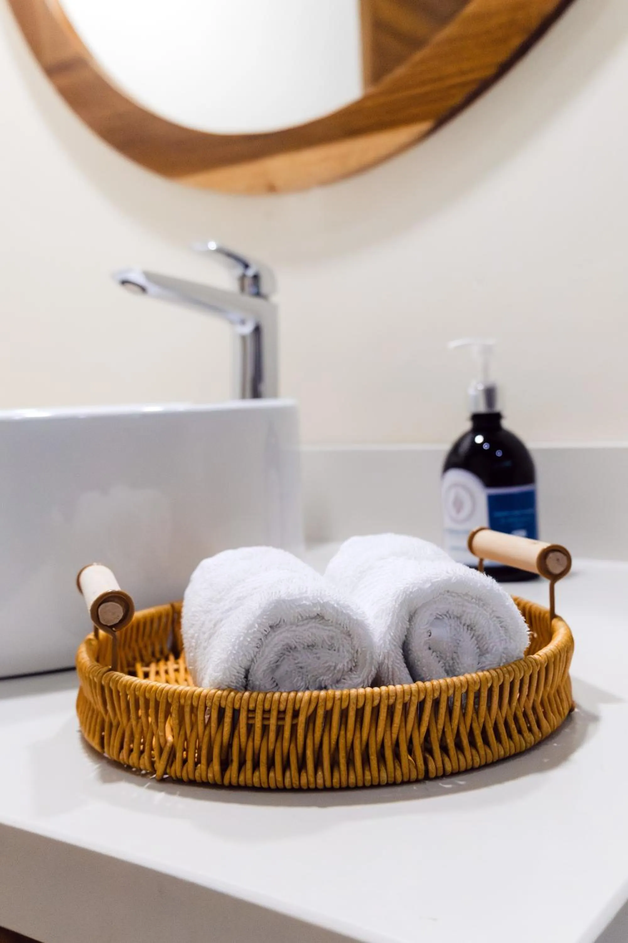 towels in Fondavela Hotel