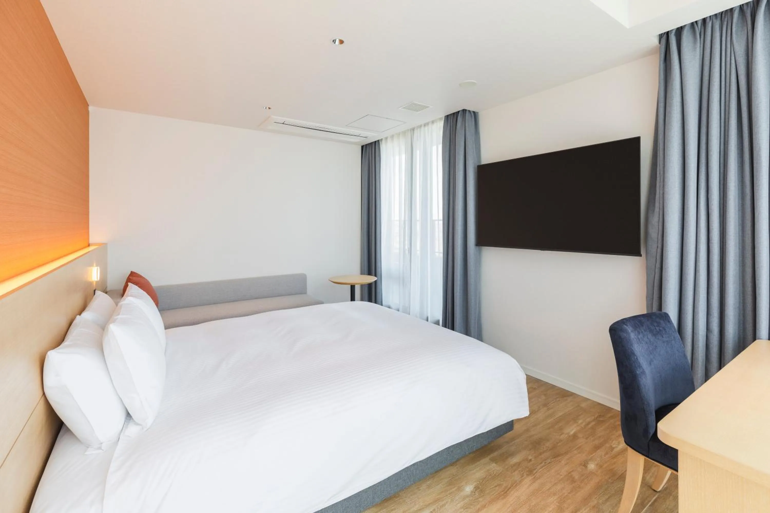 Bed in Sotetsu Hotels The Splaisir Yokohama