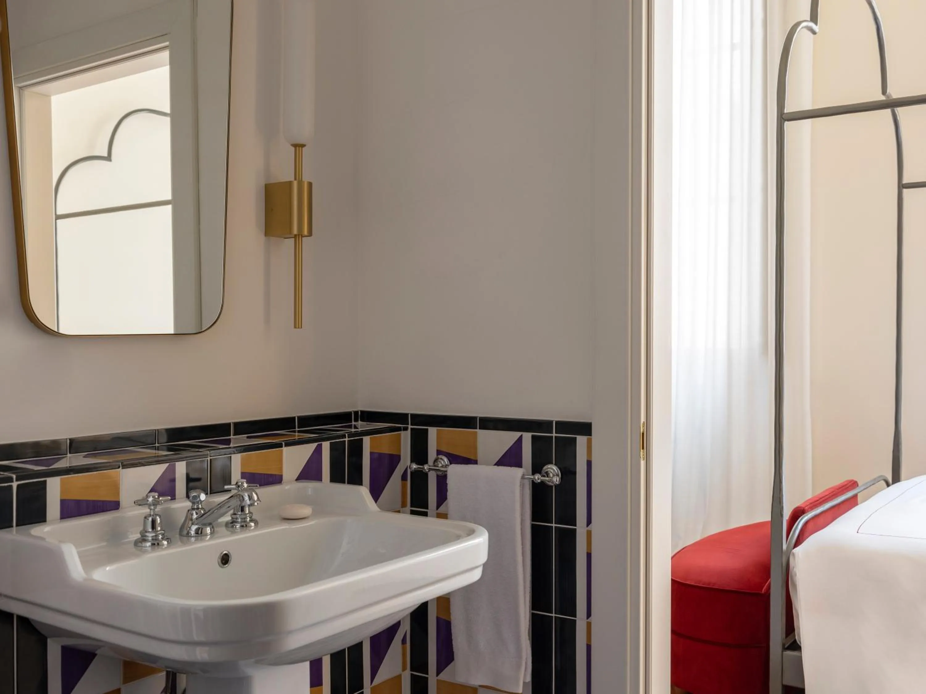 Bathroom, Bed in Palazzo Talìa - Small Luxury Hotels of the World