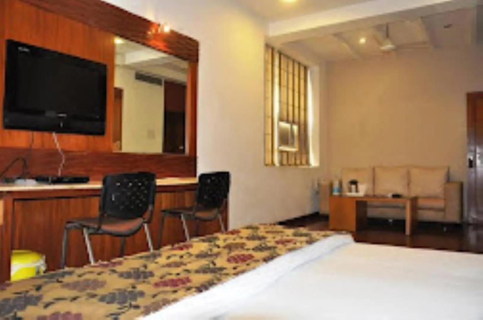 Bed in Hotel Mandakini Plaza , Kanpur