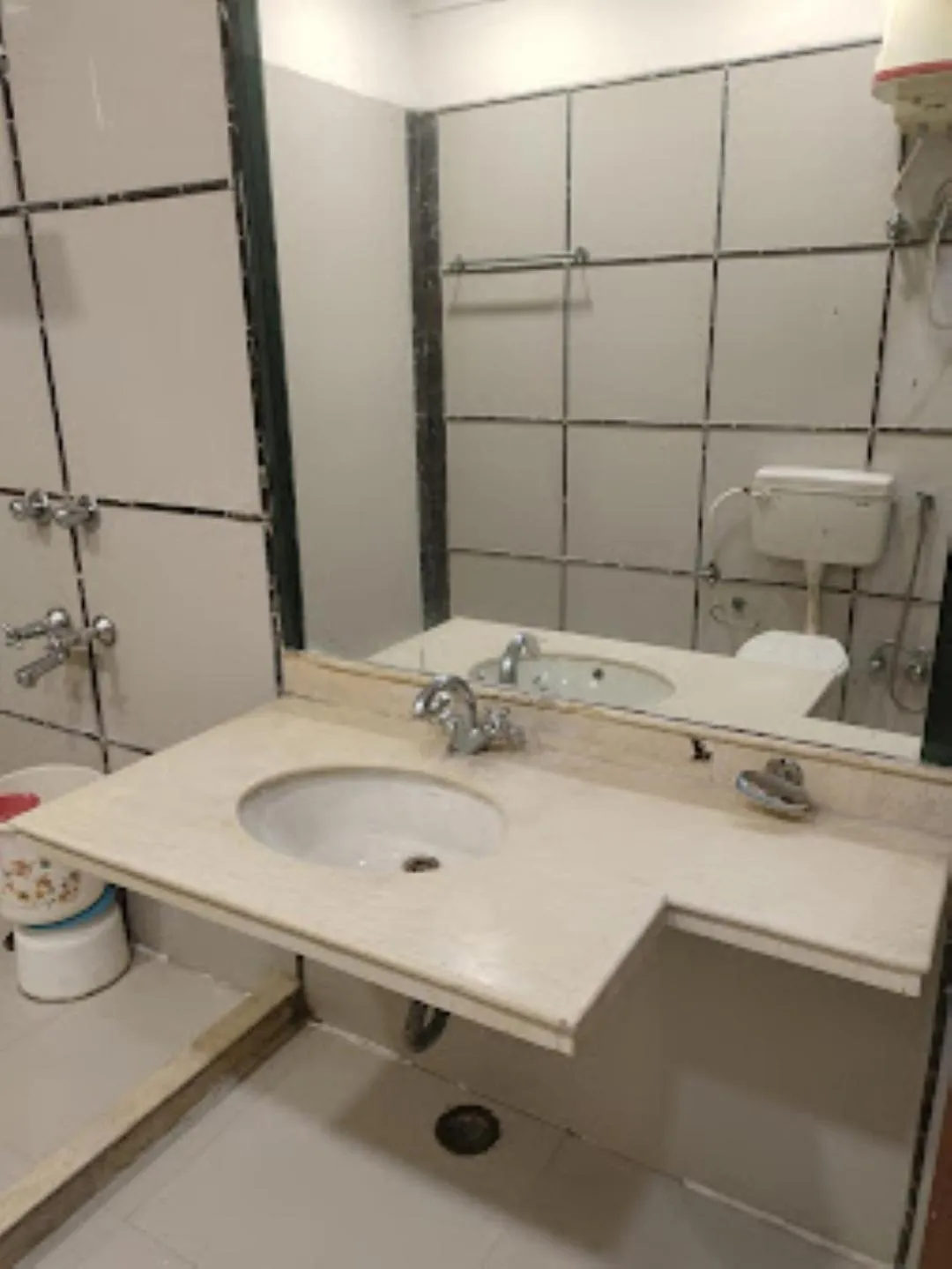 Bathroom in Hotel Mandakini Plaza , Kanpur