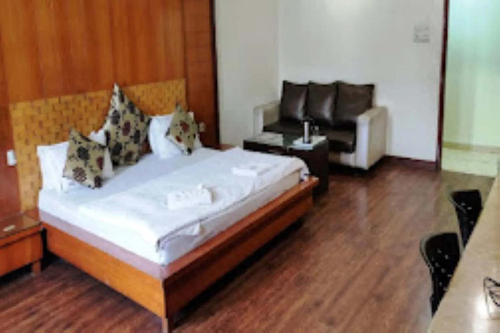 Bed in Hotel Mandakini Plaza , Kanpur