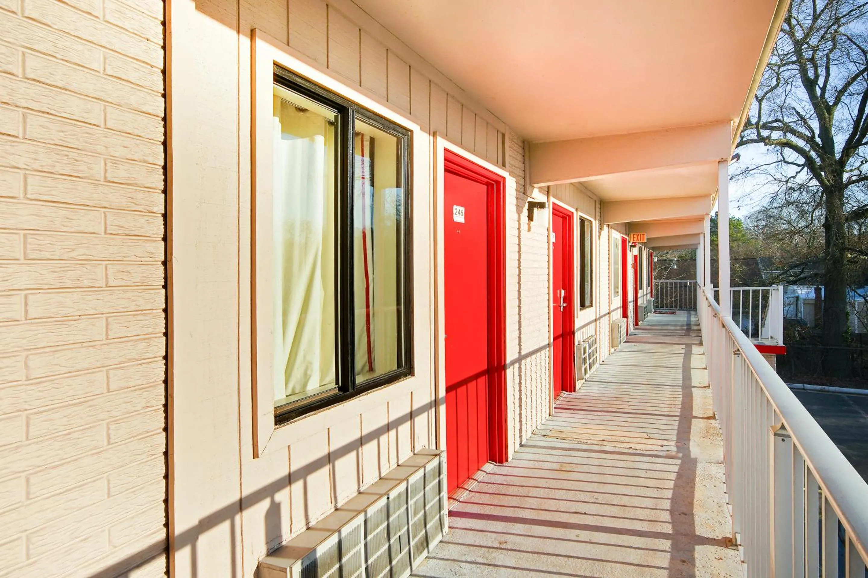 Area and facilities in Hotel Petersburg VA I-95 & E Washington St