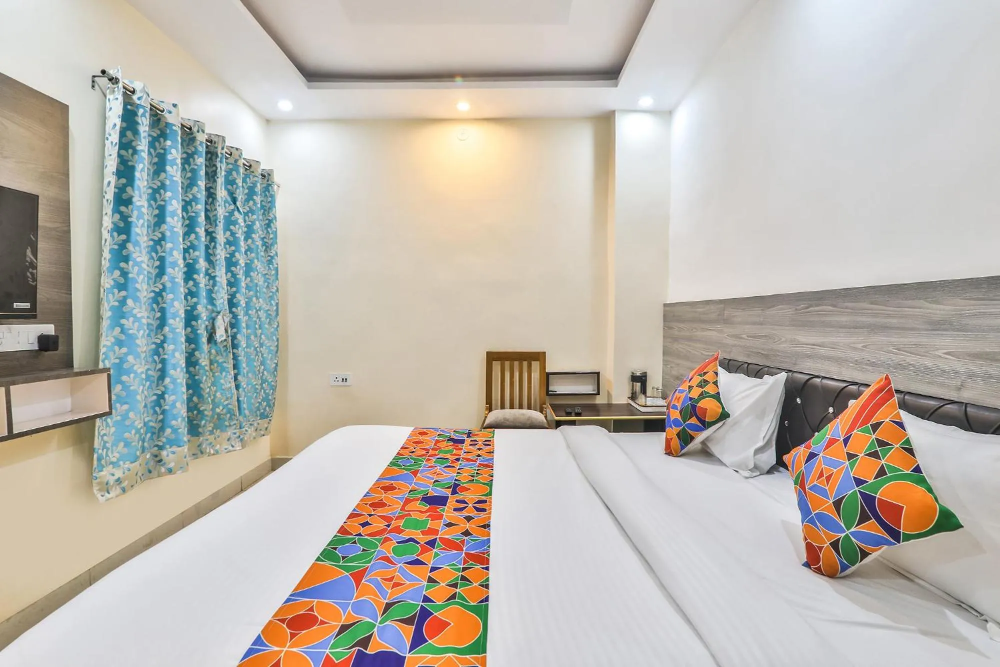 Bed in FabHotel LS Grand - Nr Banaras Railway Station