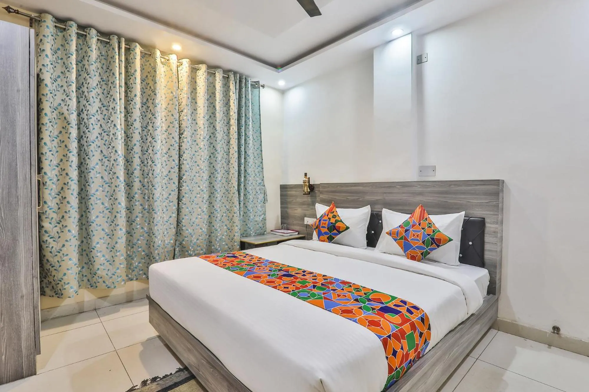 Bed in FabHotel LS Grand - Nr Banaras Railway Station