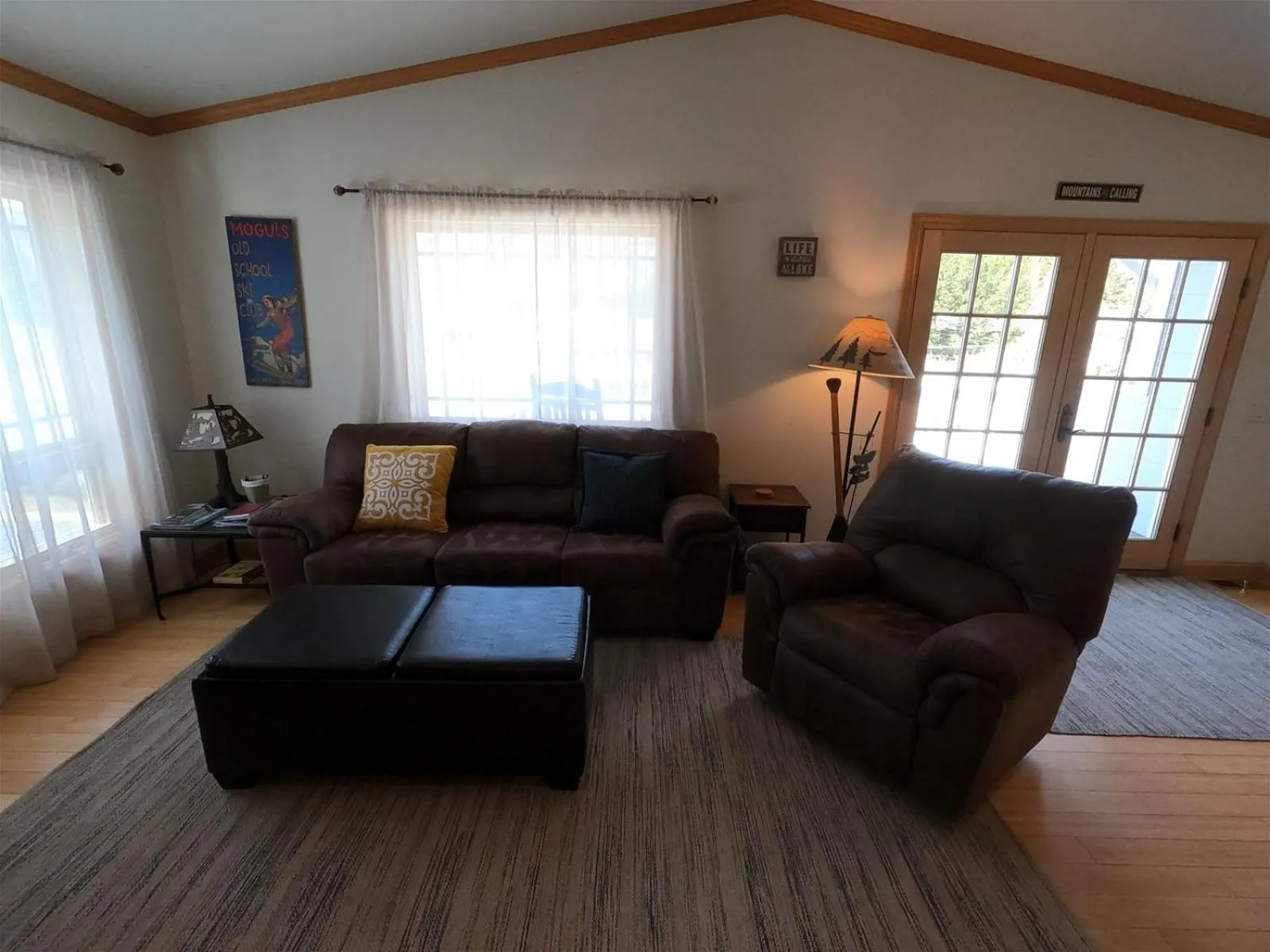 Living room in Rr-johnson Suite