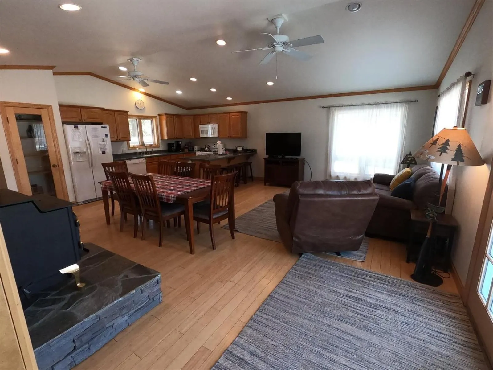 Living room in Rr-johnson Suite