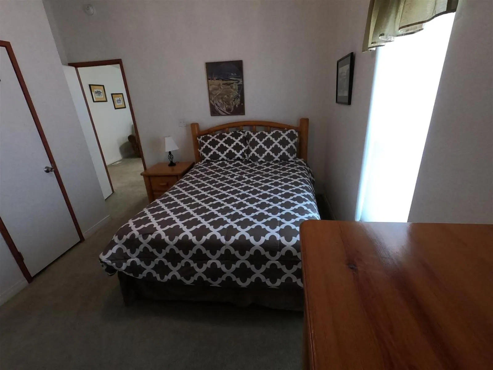 Living room, Bed in Rr-kenton Hs