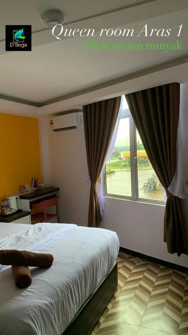 Bedroom, Bed in HOTEL HOMESTAY MACHANG D Sega