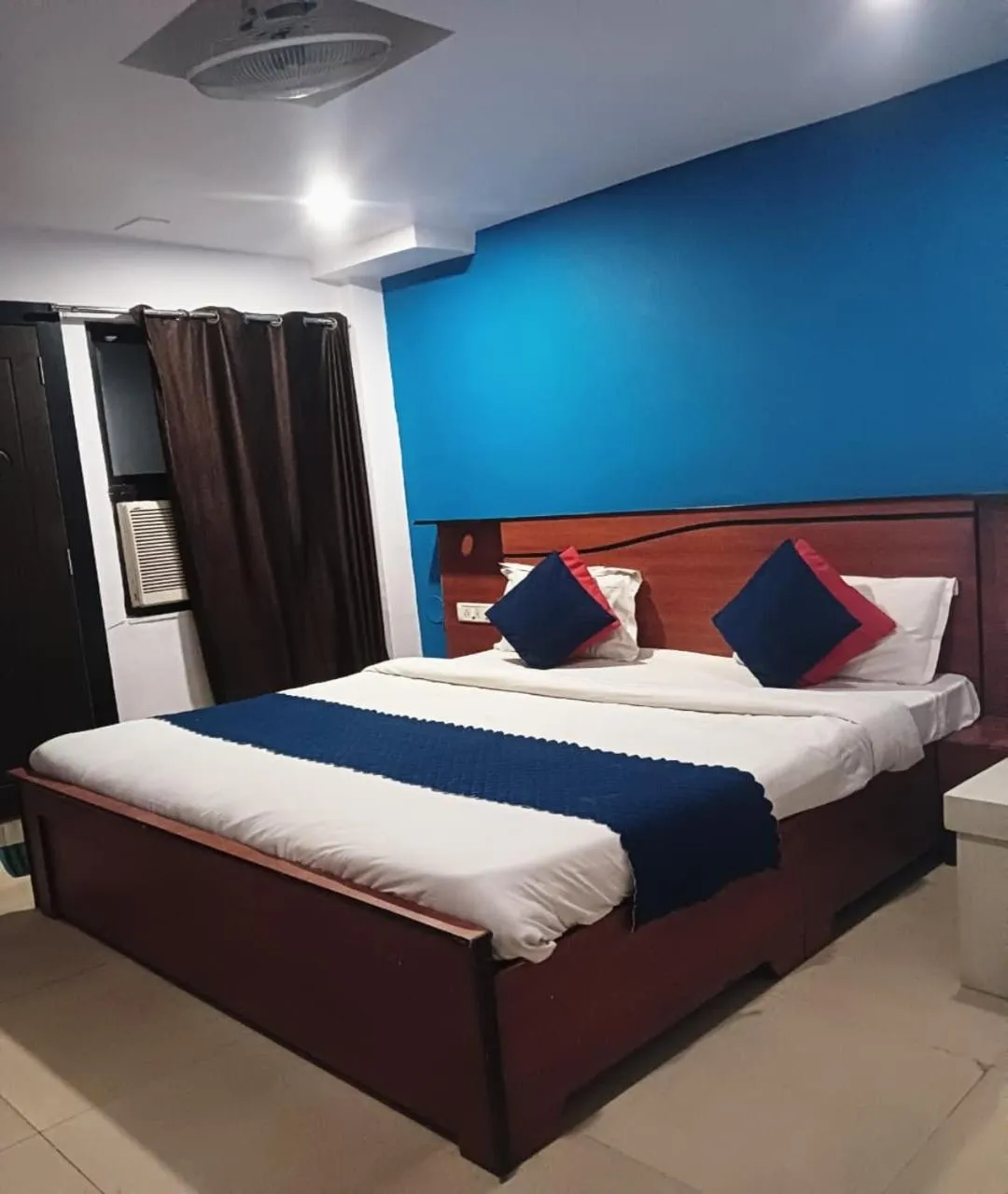 Bed in Hotel Quality Time