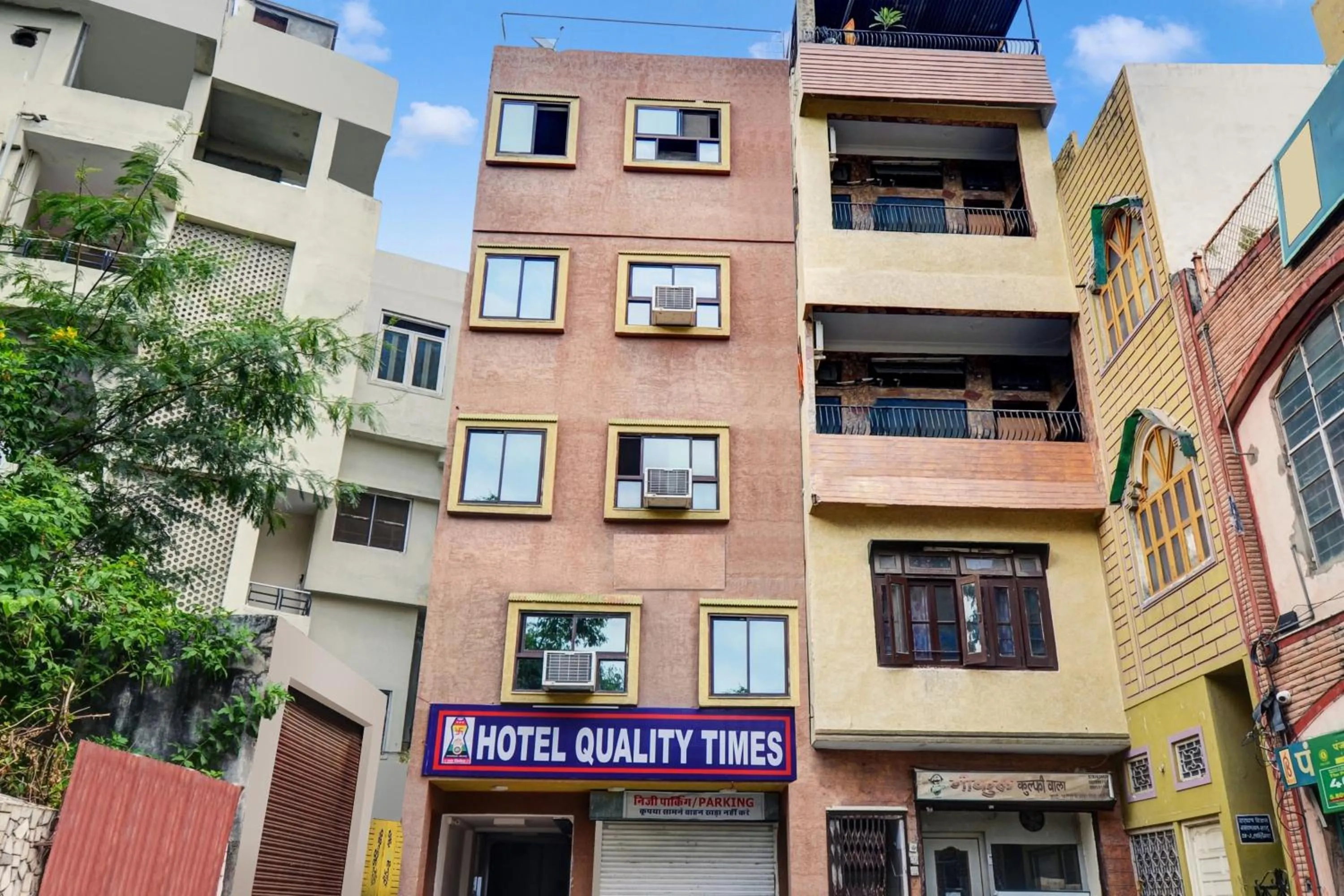 Property building in Hotel Quality Time