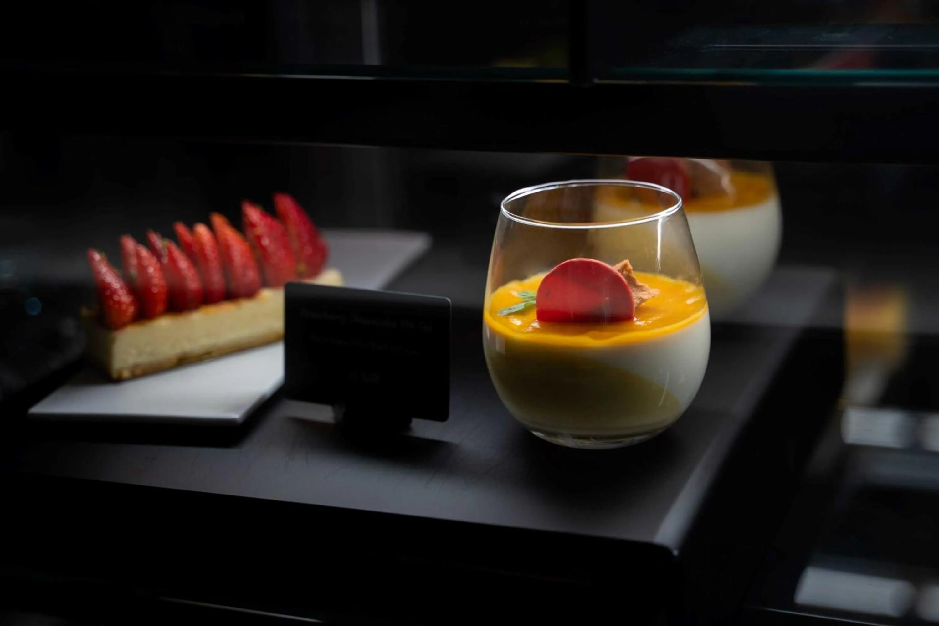 Restaurant/places to eat in Rotana Al Manakha Madinah