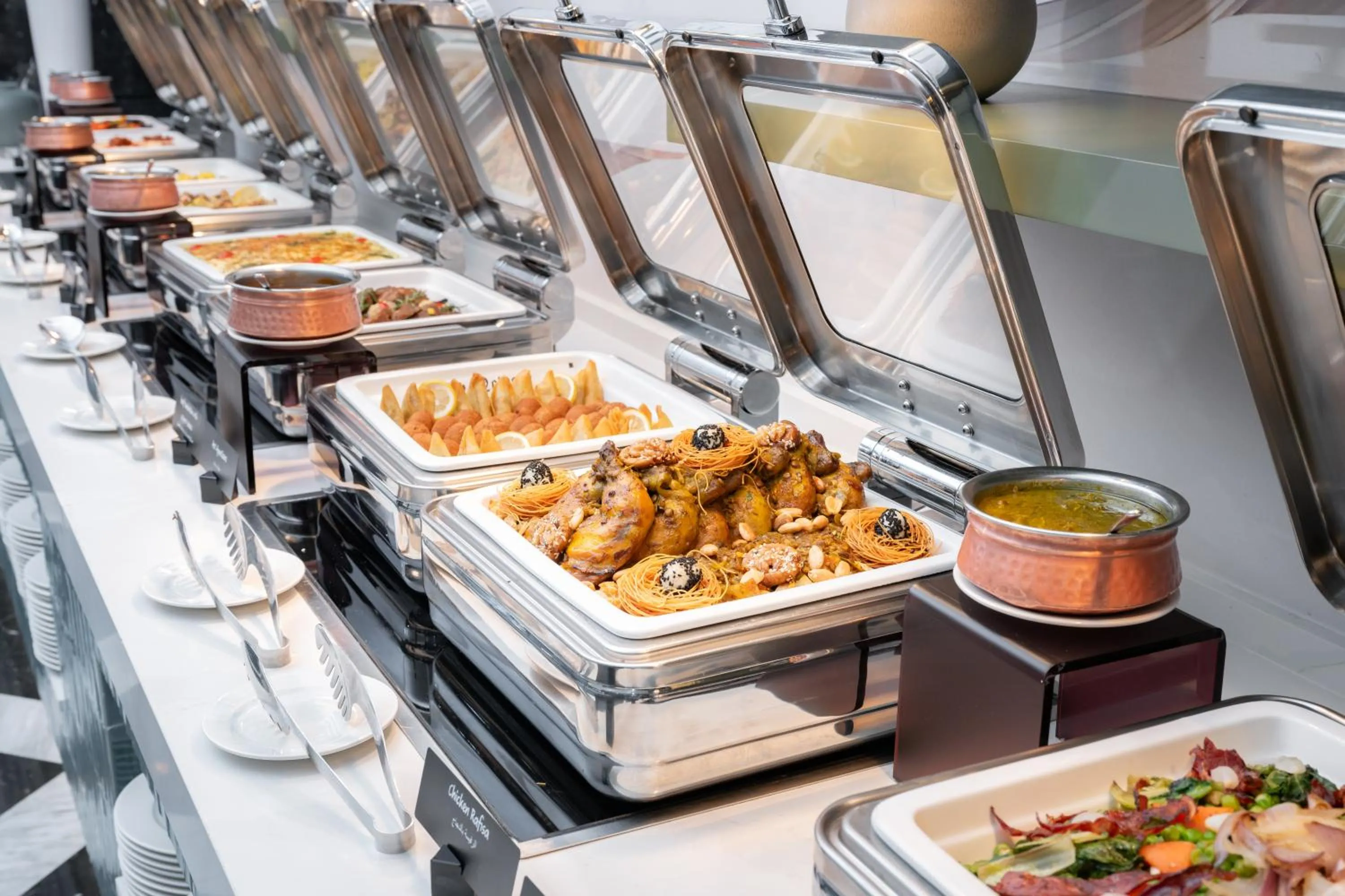 Restaurant/places to eat in Rotana Al Manakha Madinah