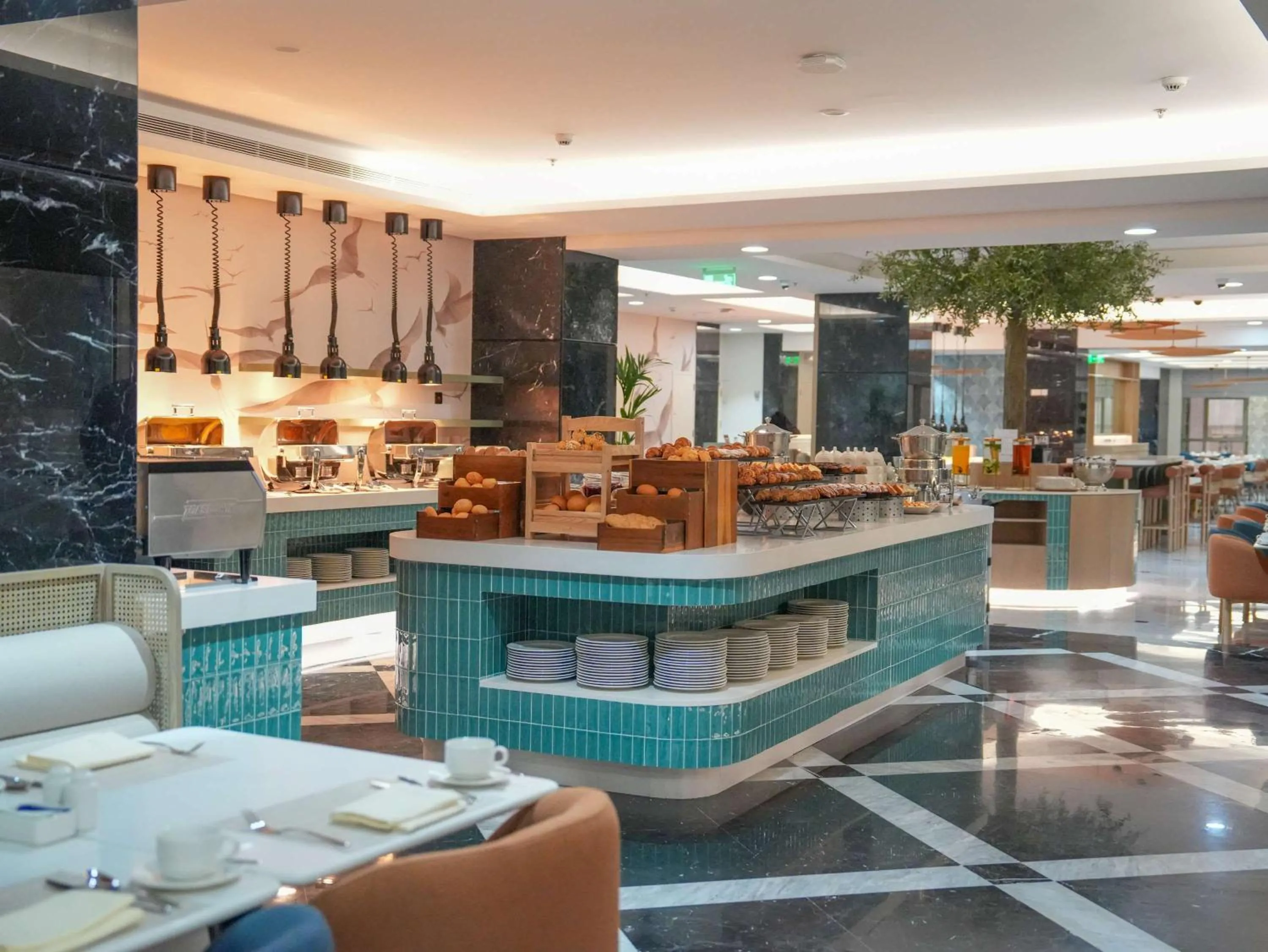 Restaurant/places to eat in Rotana Al Manakha Madinah