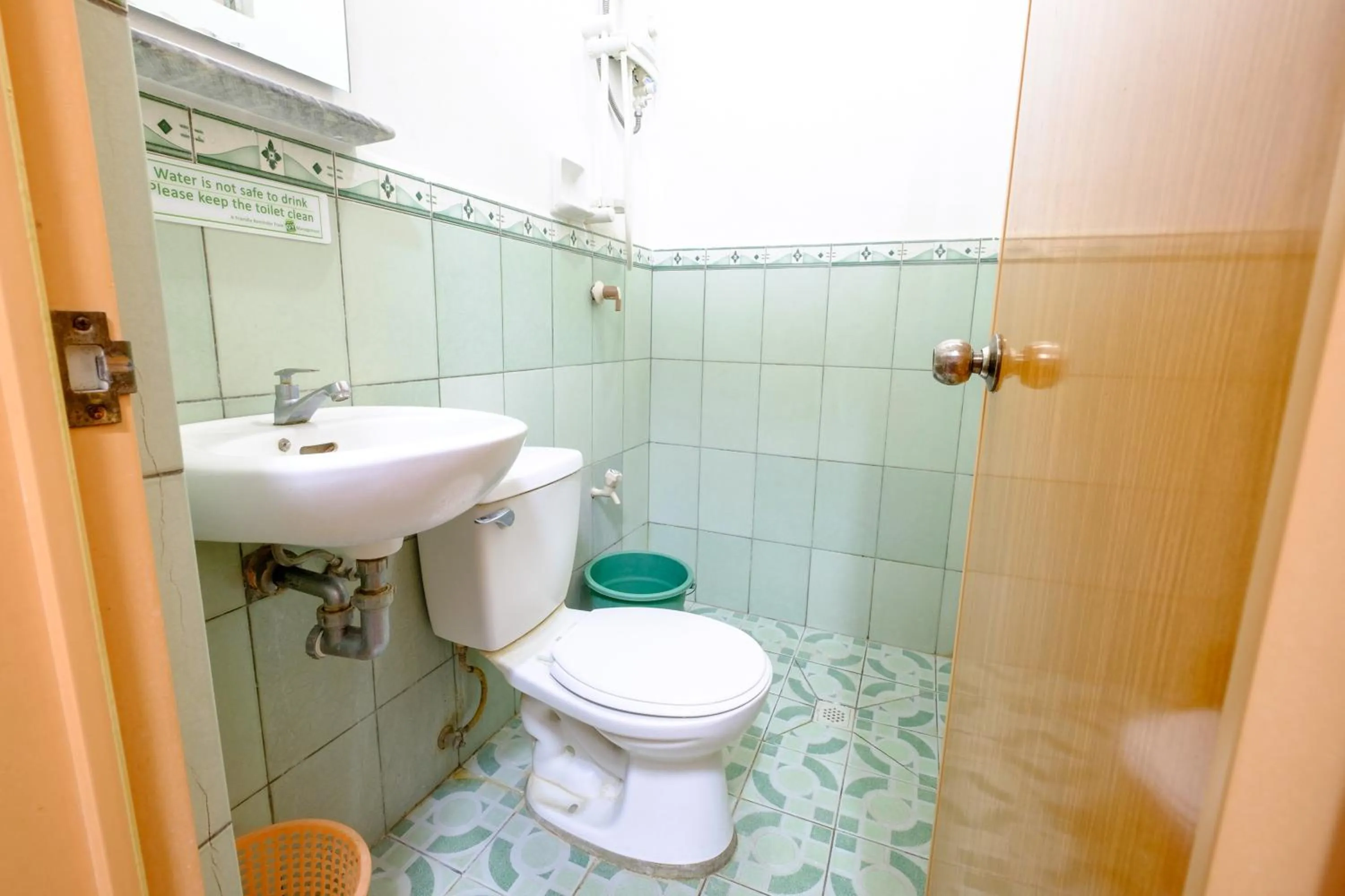 Shower in GV Hotel - Ozamiz