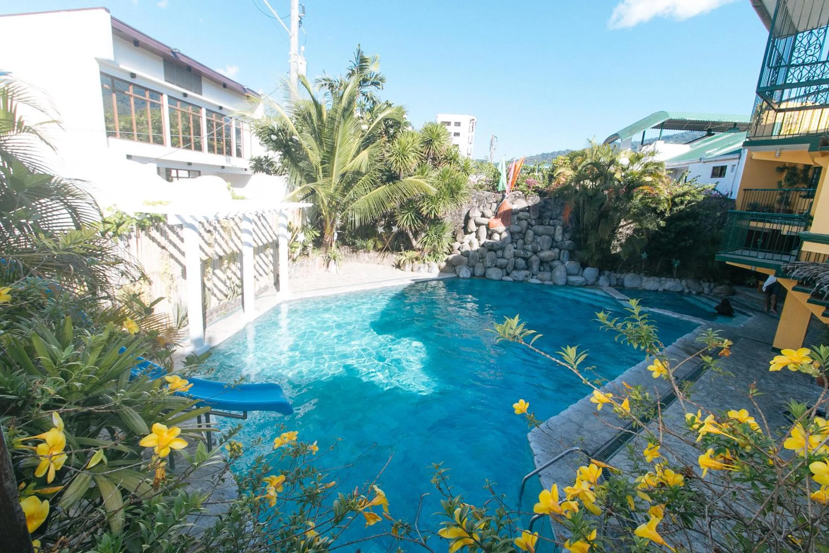 RedDoorz at Yahweh Spring Retreat and Resort Laguna