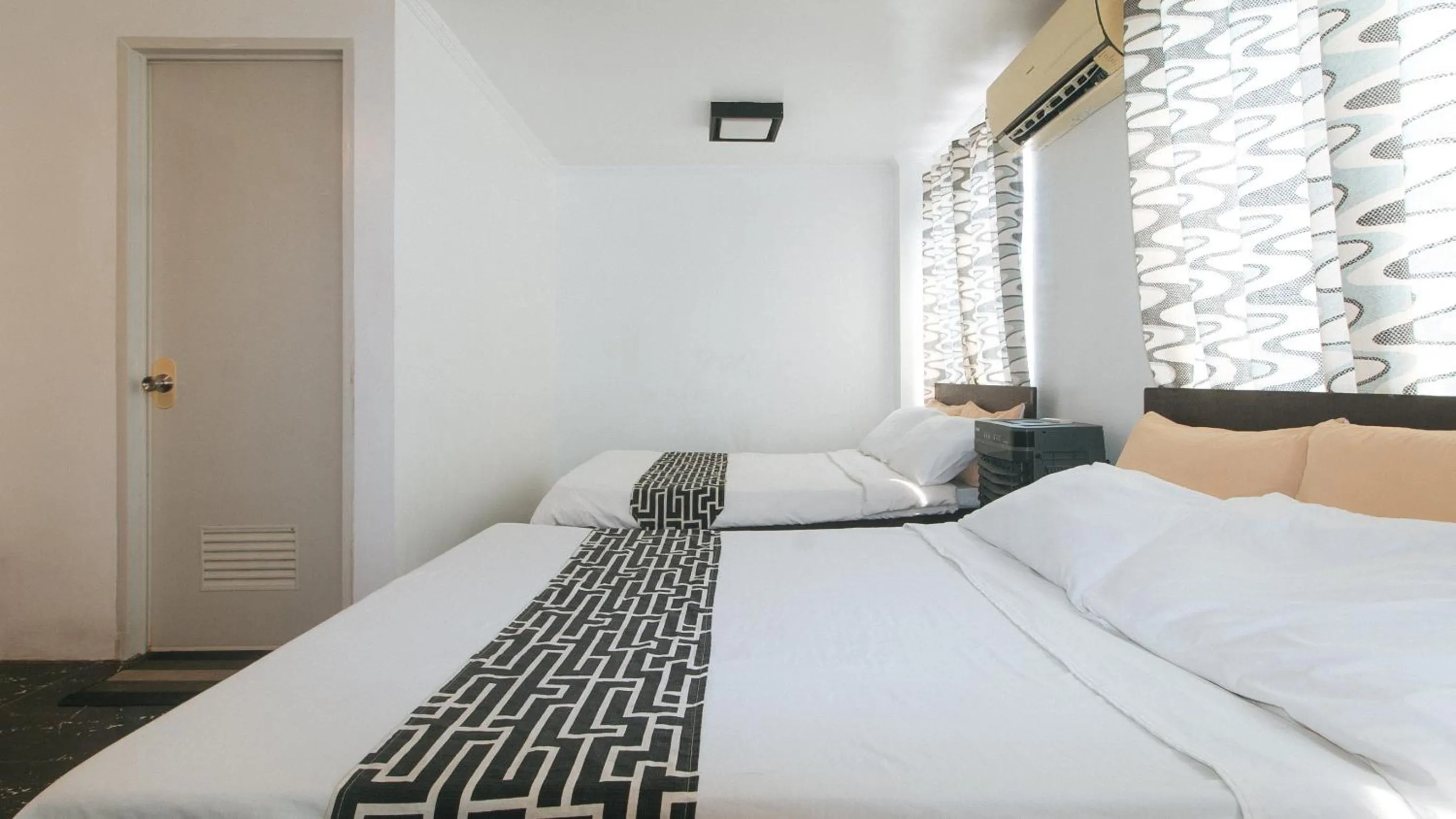 Bed in Stay Inn Station 2 Boracay by RedDoorz