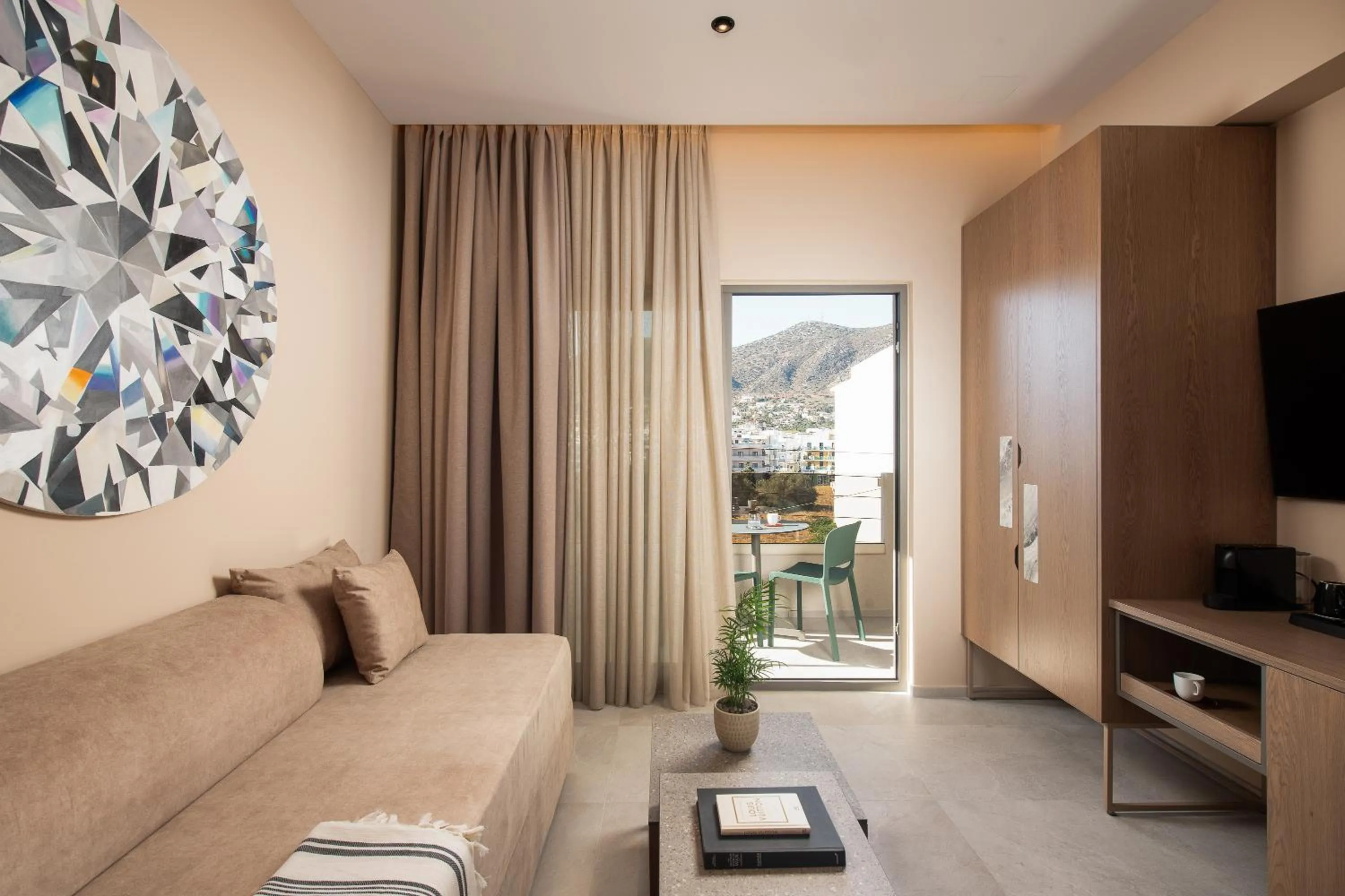 TV and multimedia in Cosmeen Lifestyle Boutique Stay