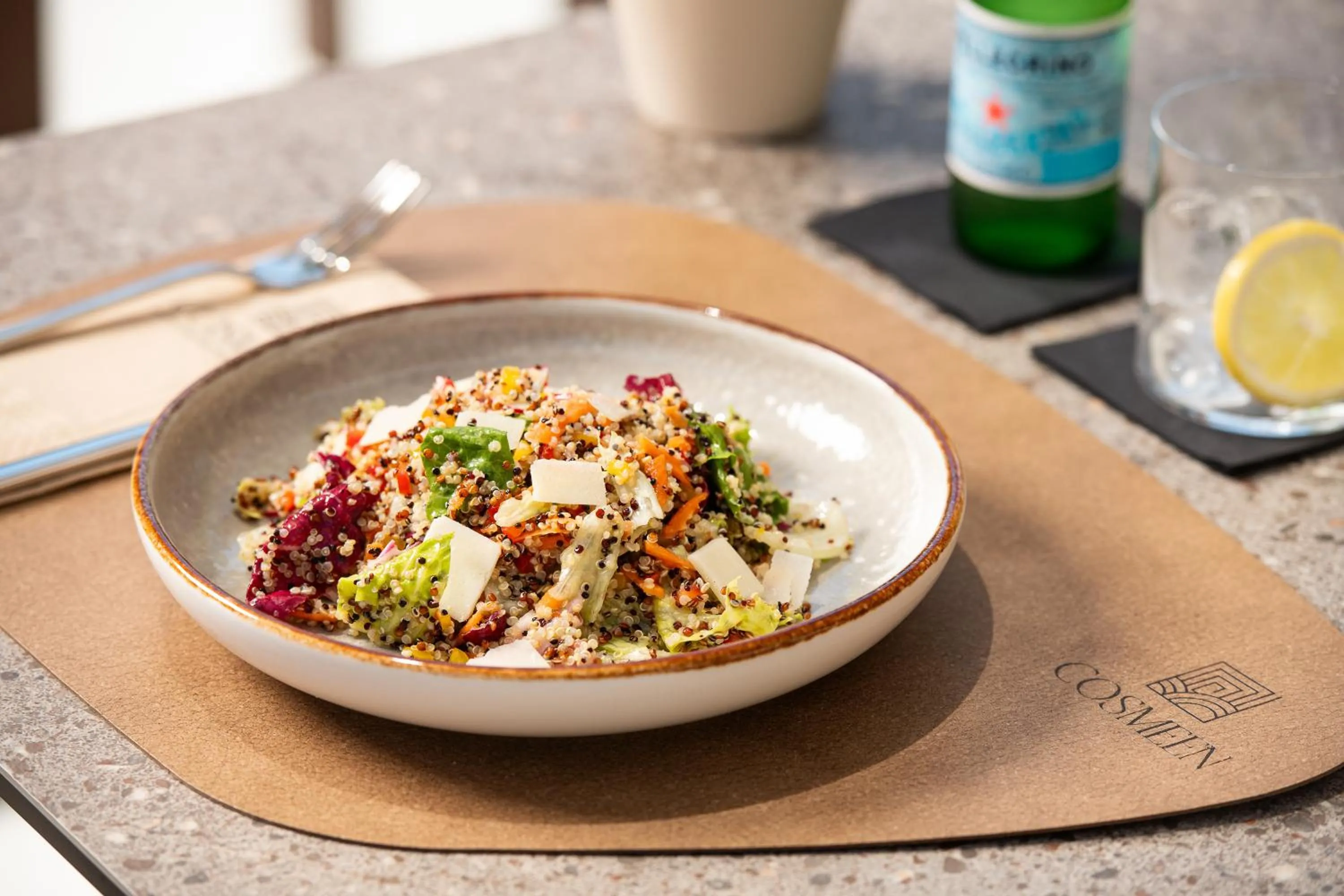 Food and drinks in Cosmeen Lifestyle Boutique Stay