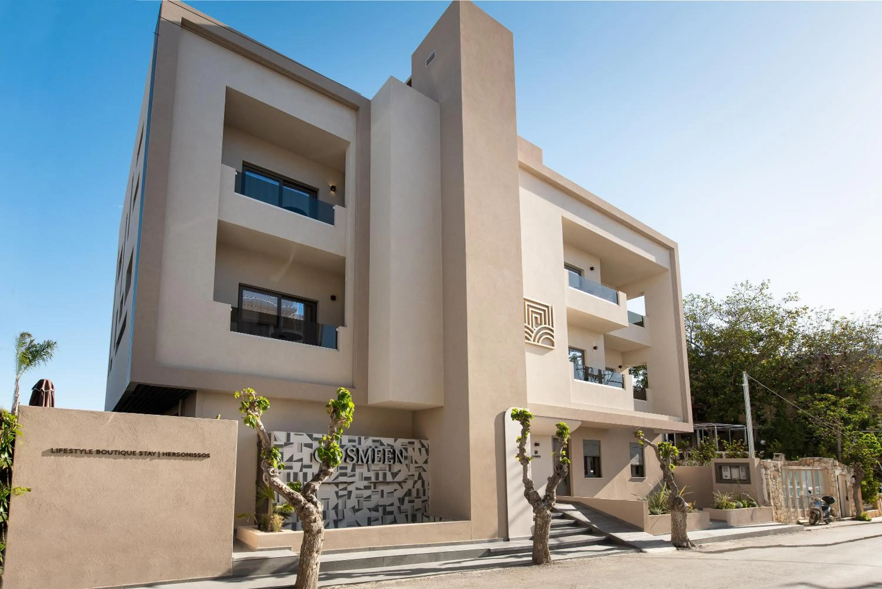 Property building in Cosmeen Lifestyle Boutique Stay