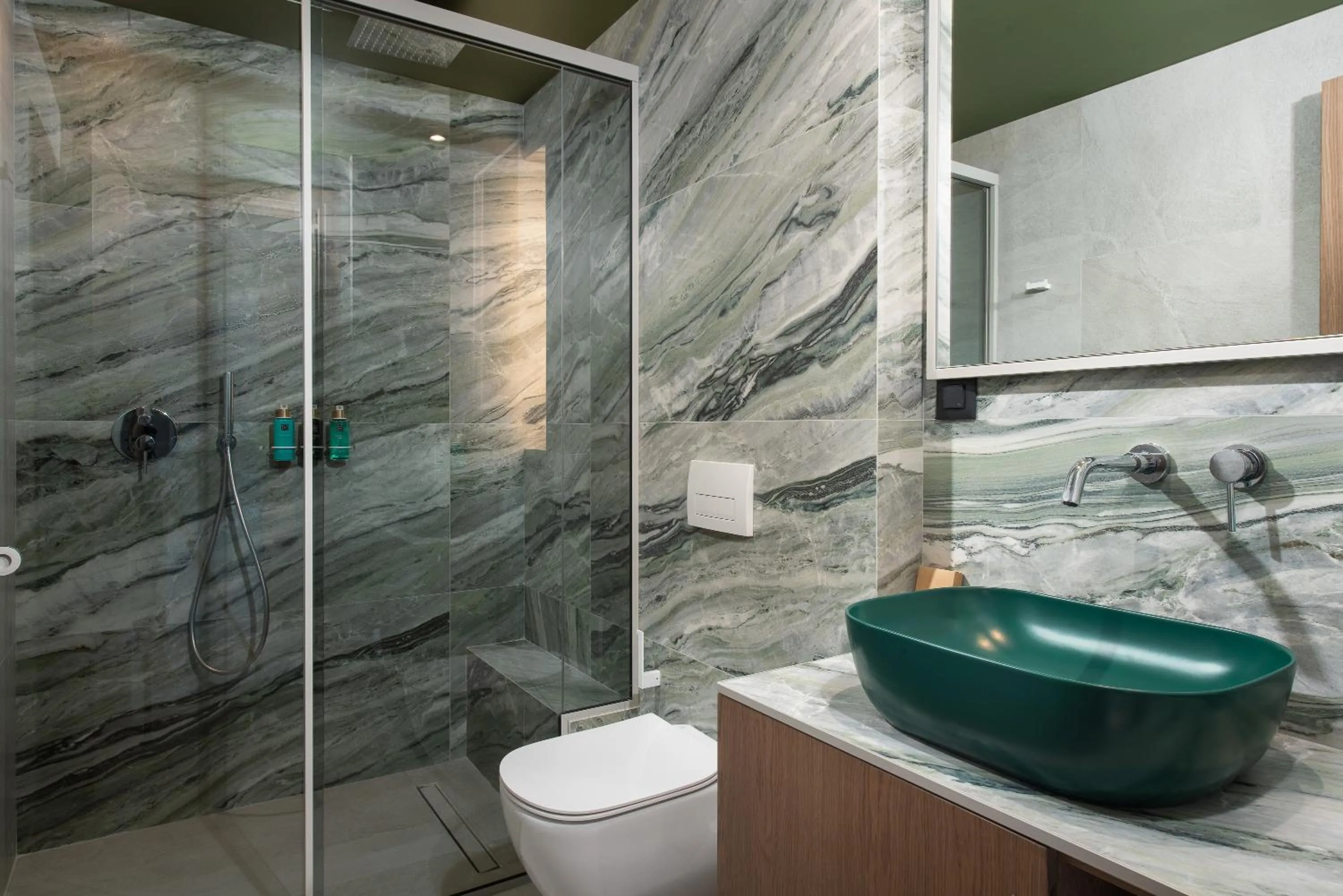 Shower in Cosmeen Lifestyle Boutique Stay