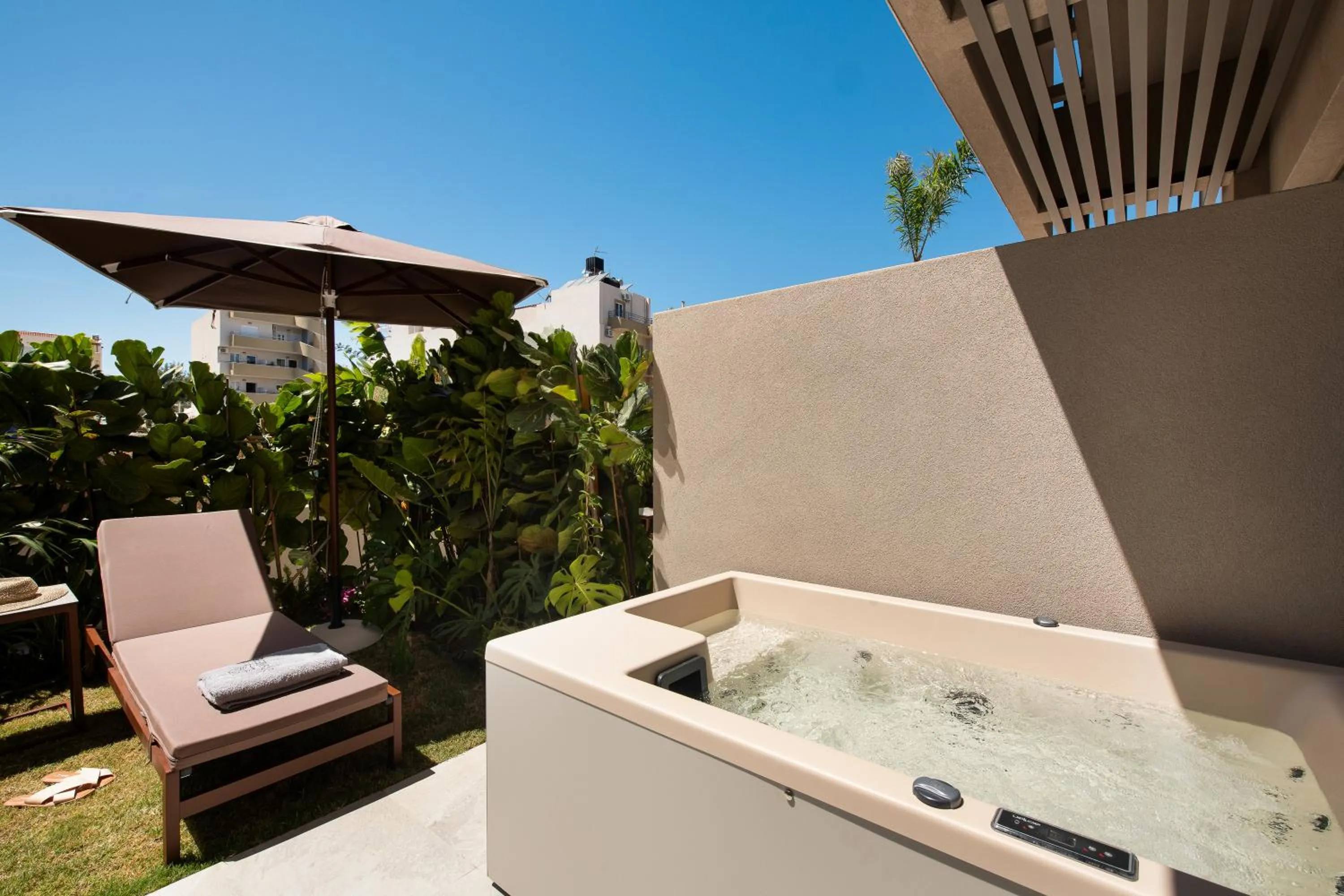 Garden in Cosmeen Lifestyle Boutique Stay