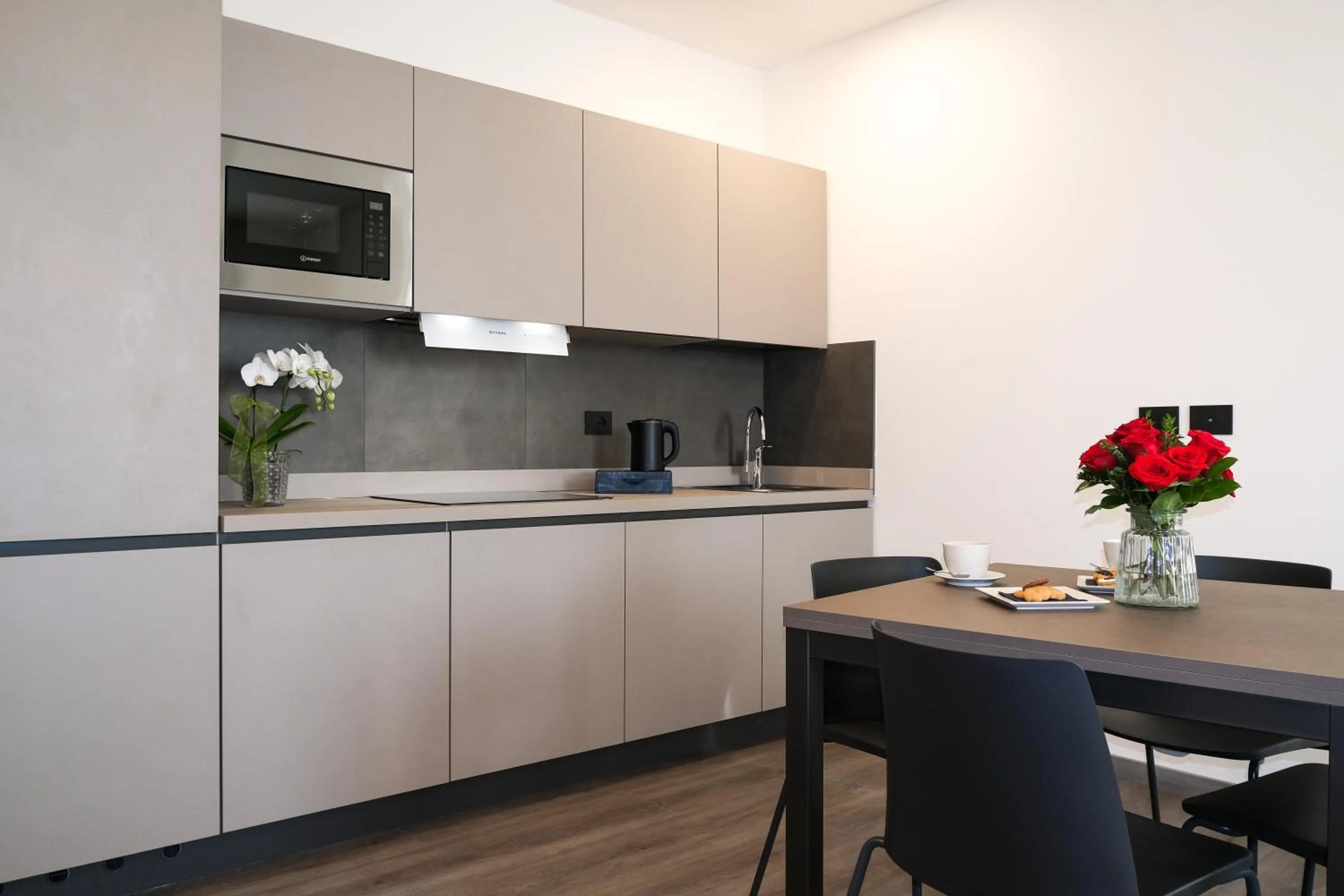 Kitchen or kitchenette in Emerald Green Residence
