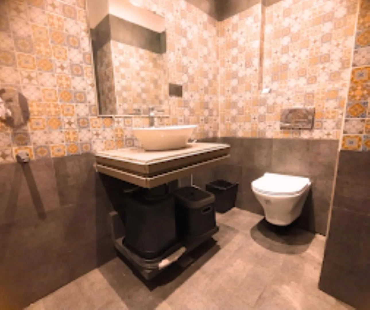 Toilet, Bathroom in Hotel The Palassio , Kanpur