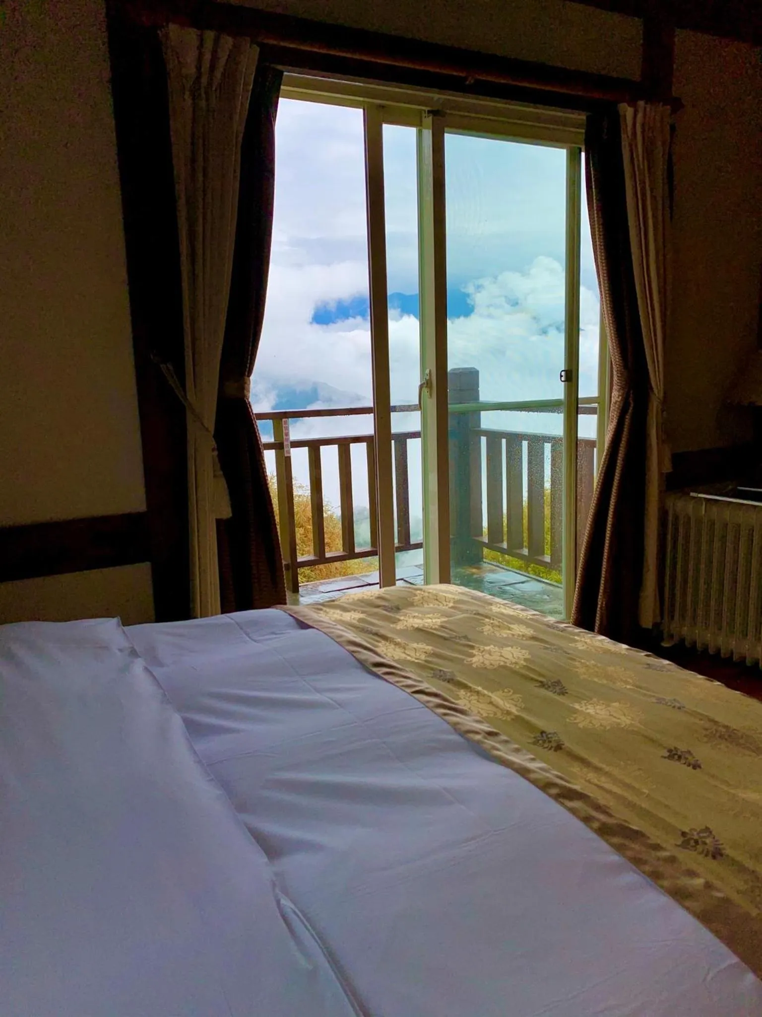 Bed in The Cotswolds Villa