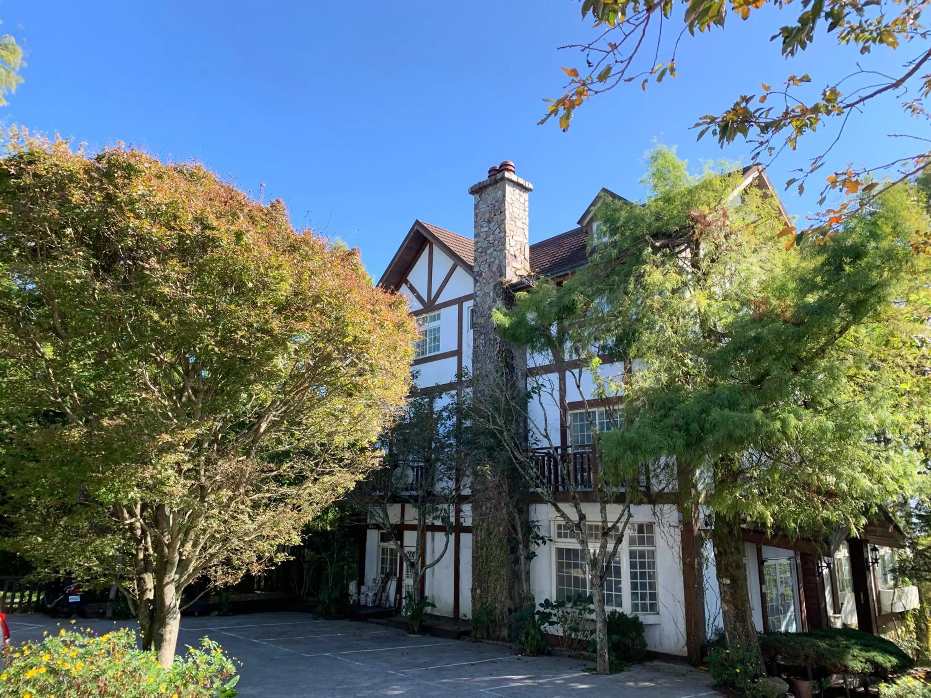 Property building in The Cotswolds Villa