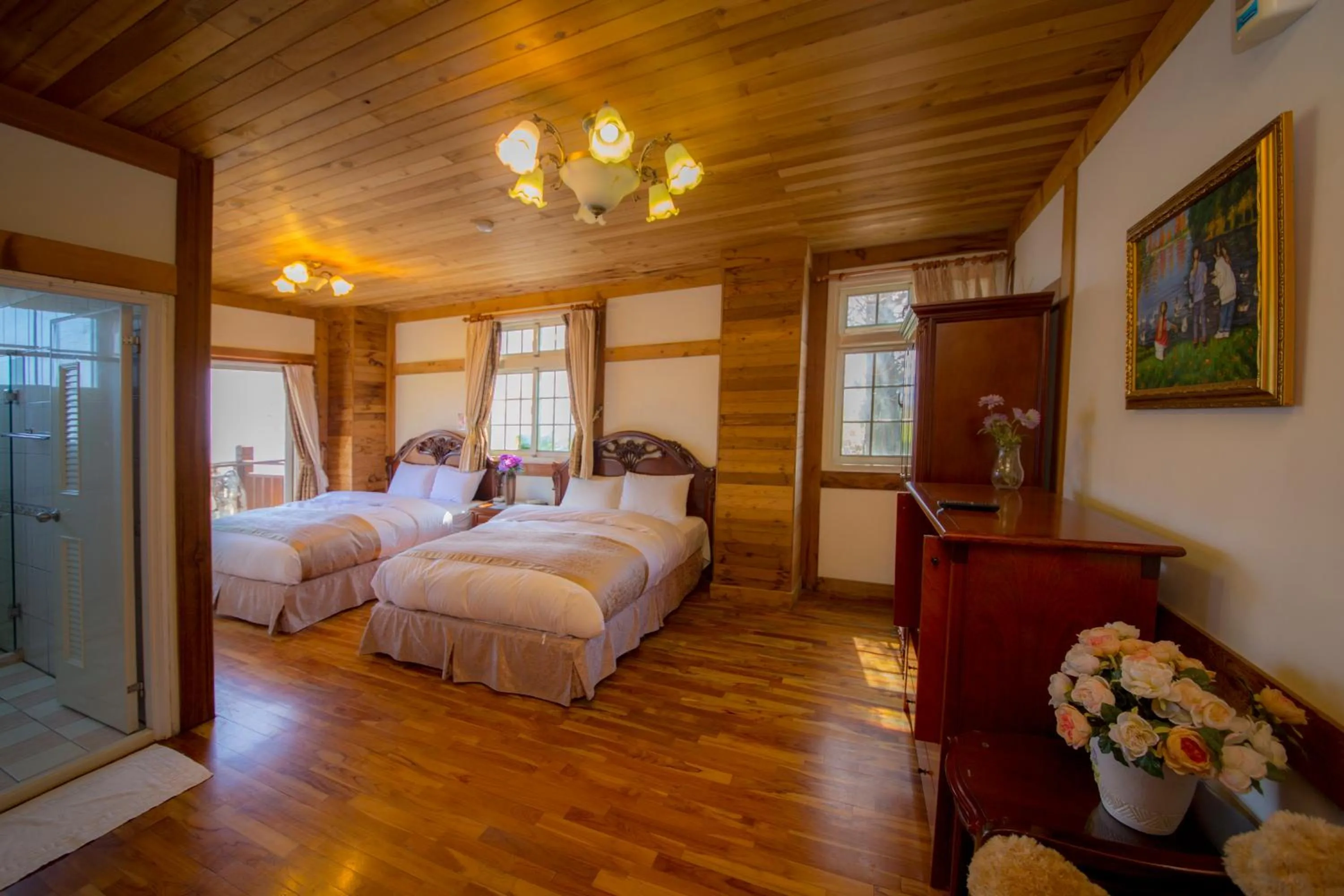 Photo of the whole room, Bed in The Cotswolds Villa