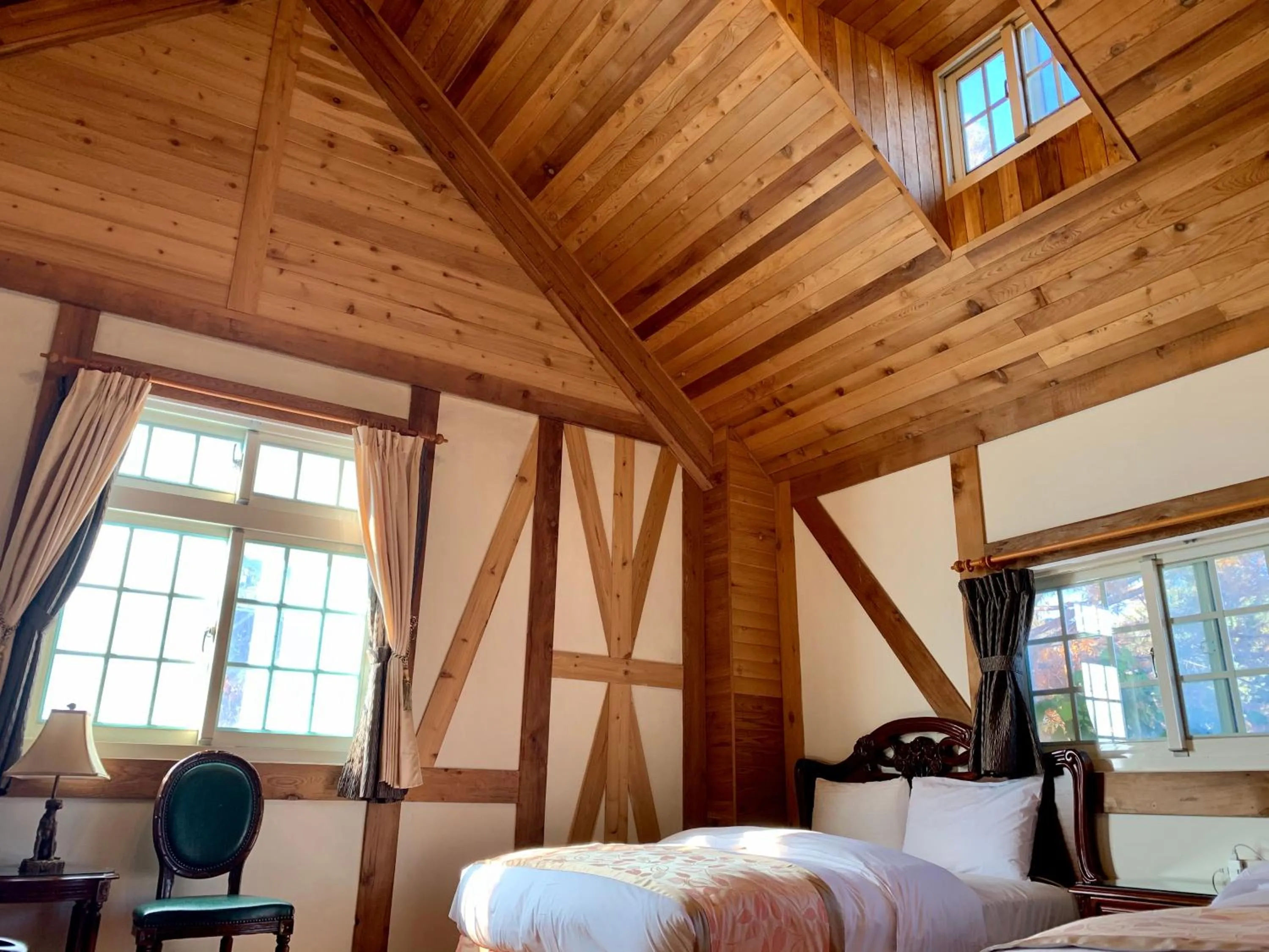 Bed in The Cotswolds Villa