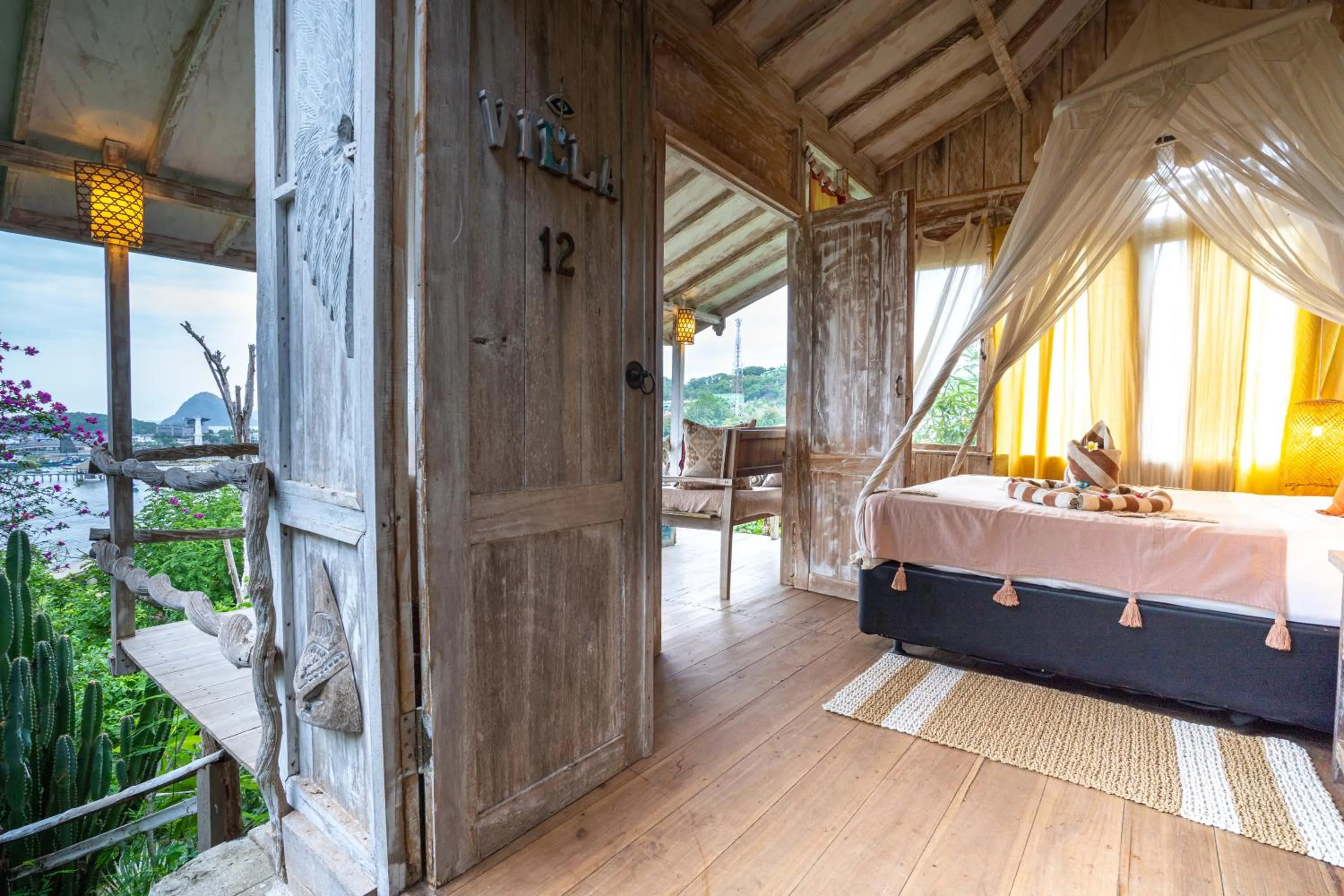 Bedroom, Bed in Selini Hills