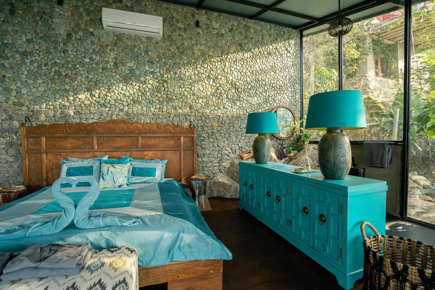 Bedroom, Bed in Selini Hills