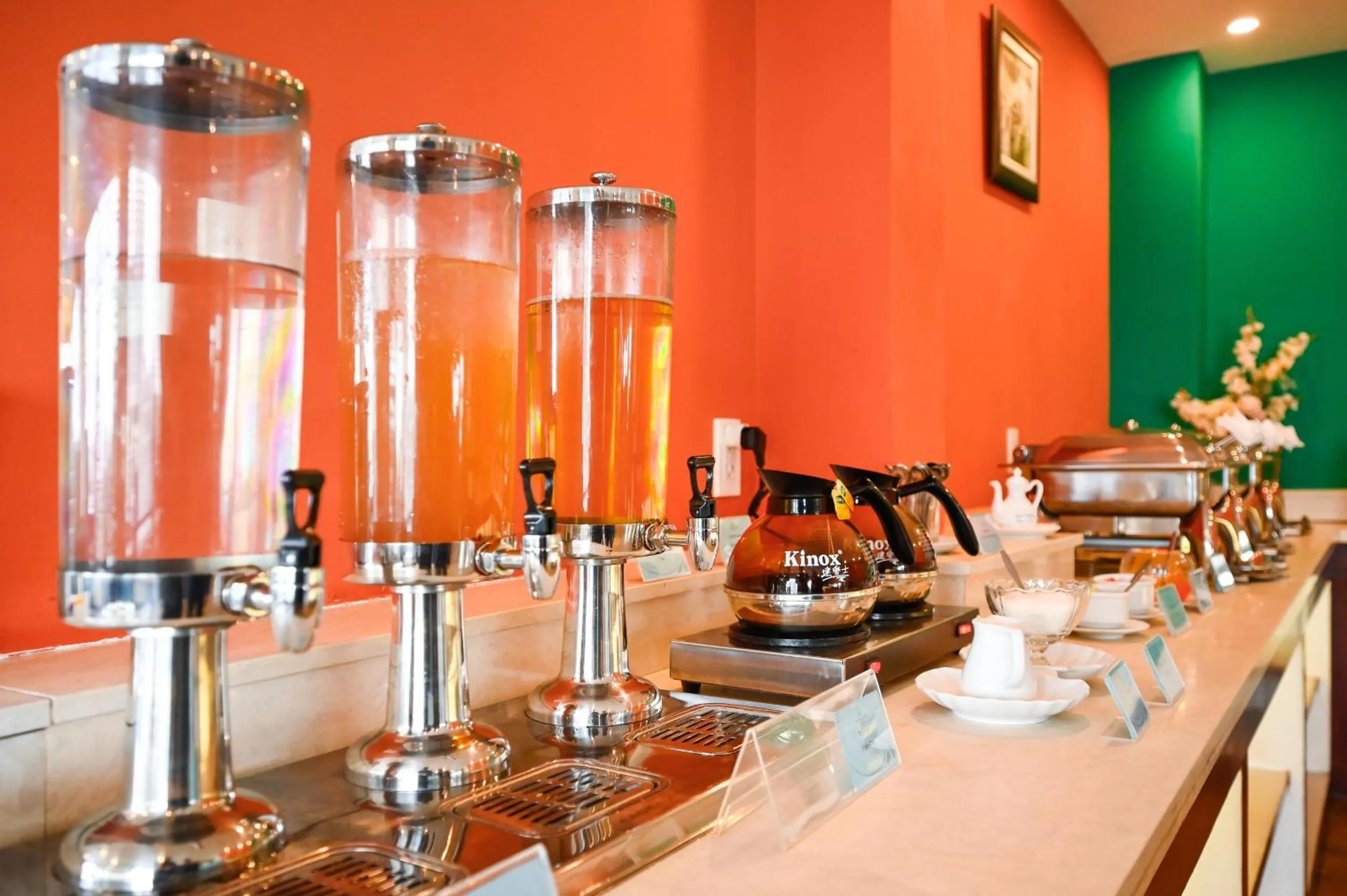 Restaurant/places to eat in Family Inn Saigon