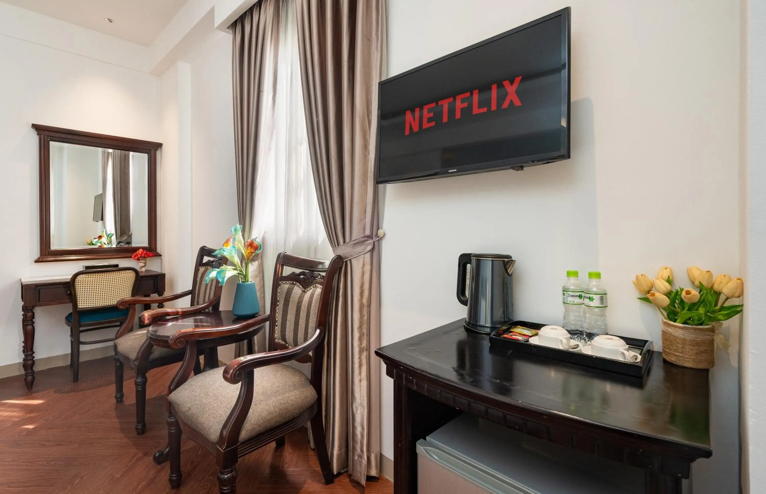 Decorative detail in Family Inn Saigon