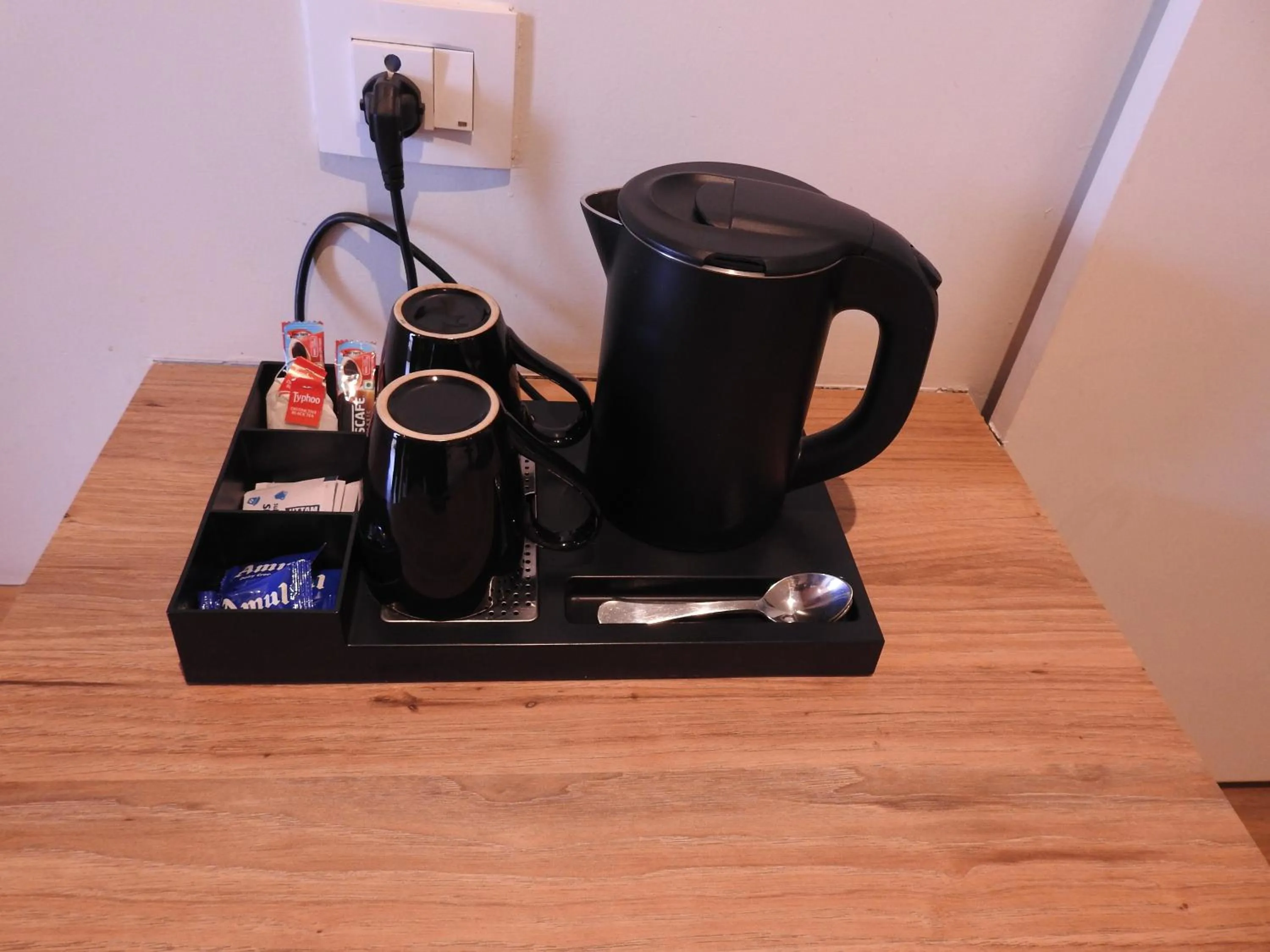 Coffee/tea facilities in Sapphire Sky Hotel