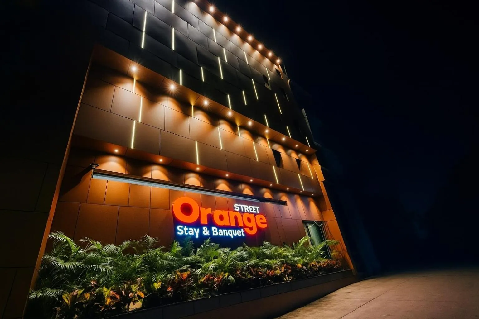 Property building in FabHotel Orange Oasis