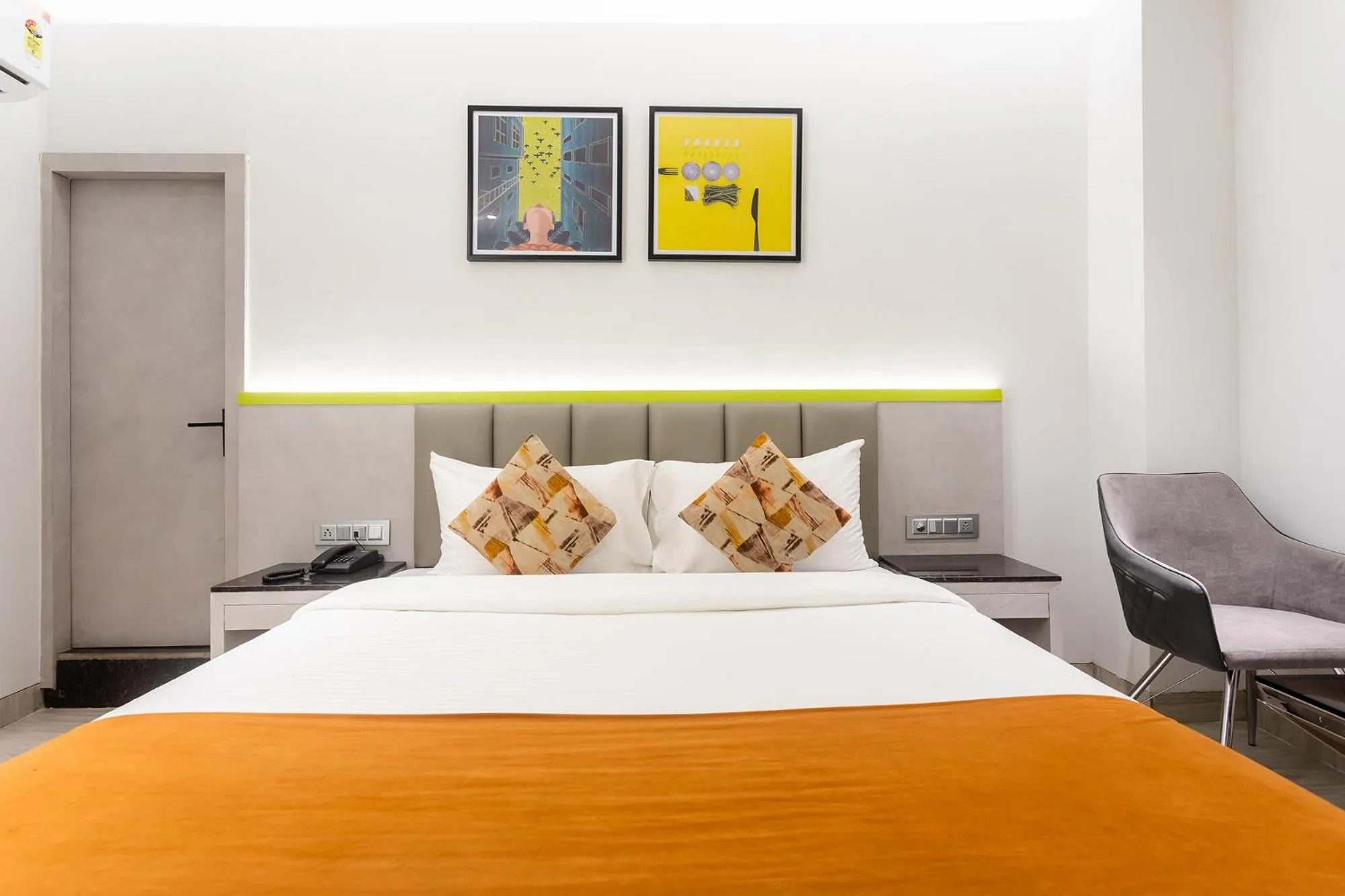 Bed in FabHotel Orange Oasis