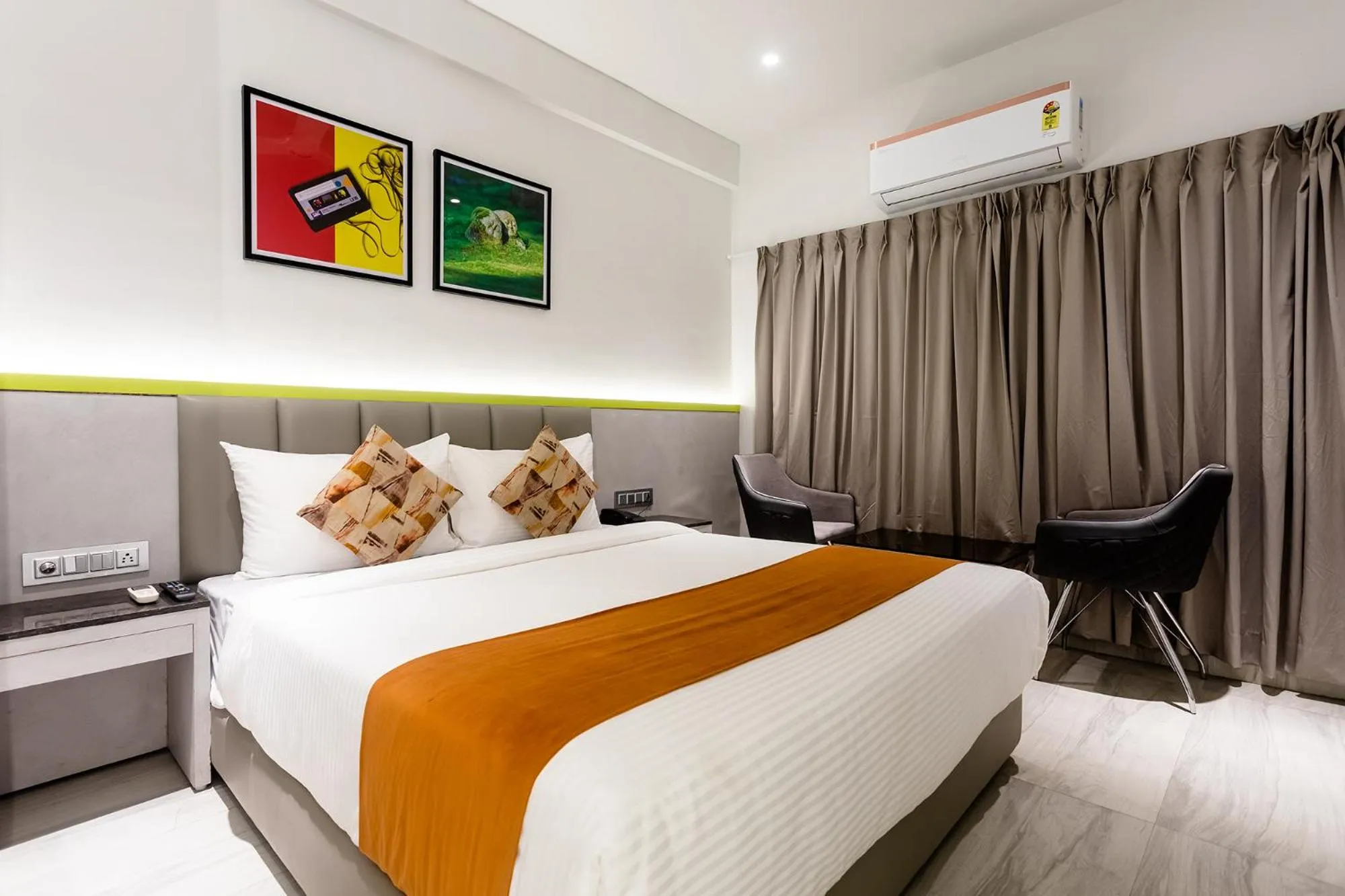 Bed in FabHotel Orange Oasis