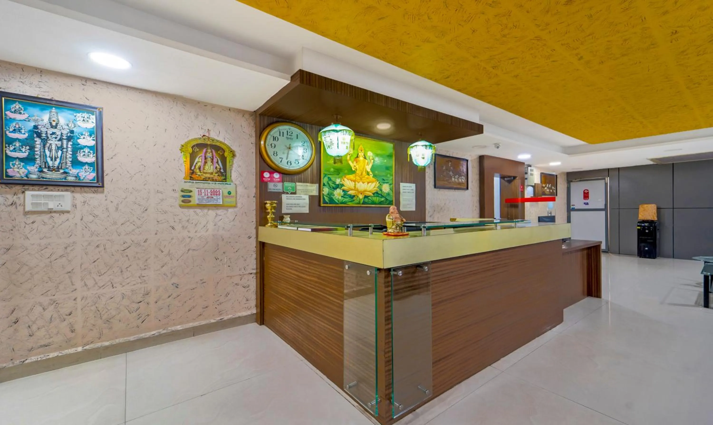 Lobby or reception in Treebo NGH Transit