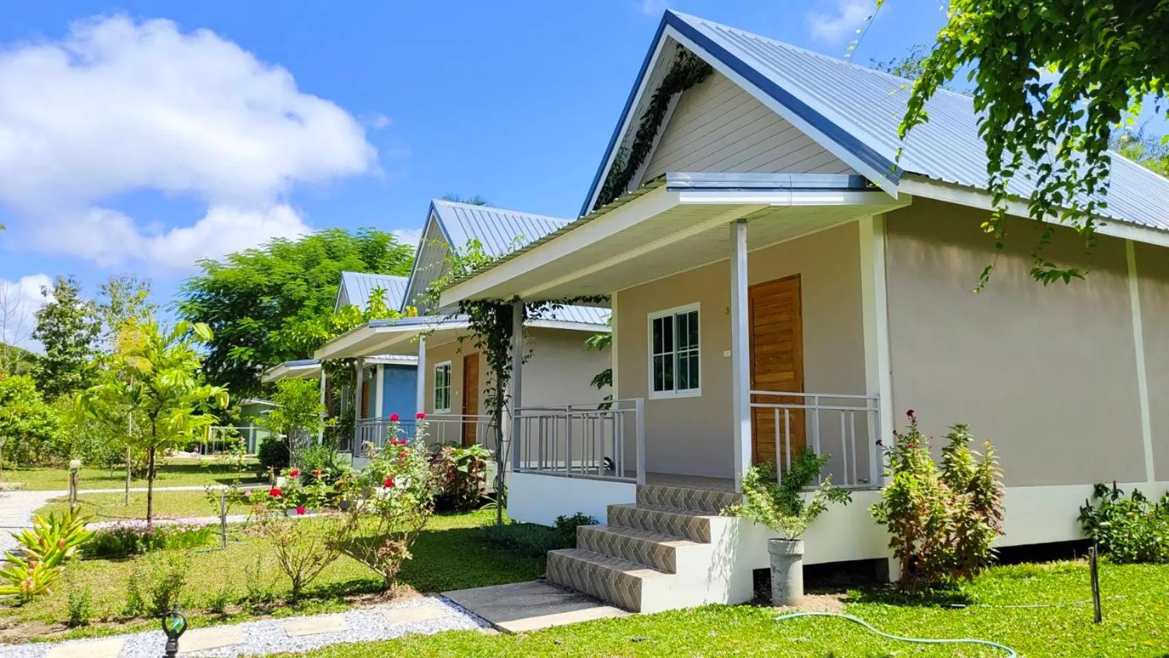 Property building in Chiang Khan Dwelling