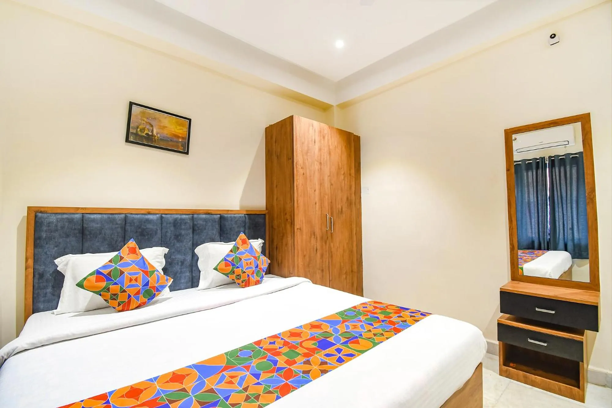 Bed in FabHotel Prime The Golden Plaza - Nr Tarapith Temple