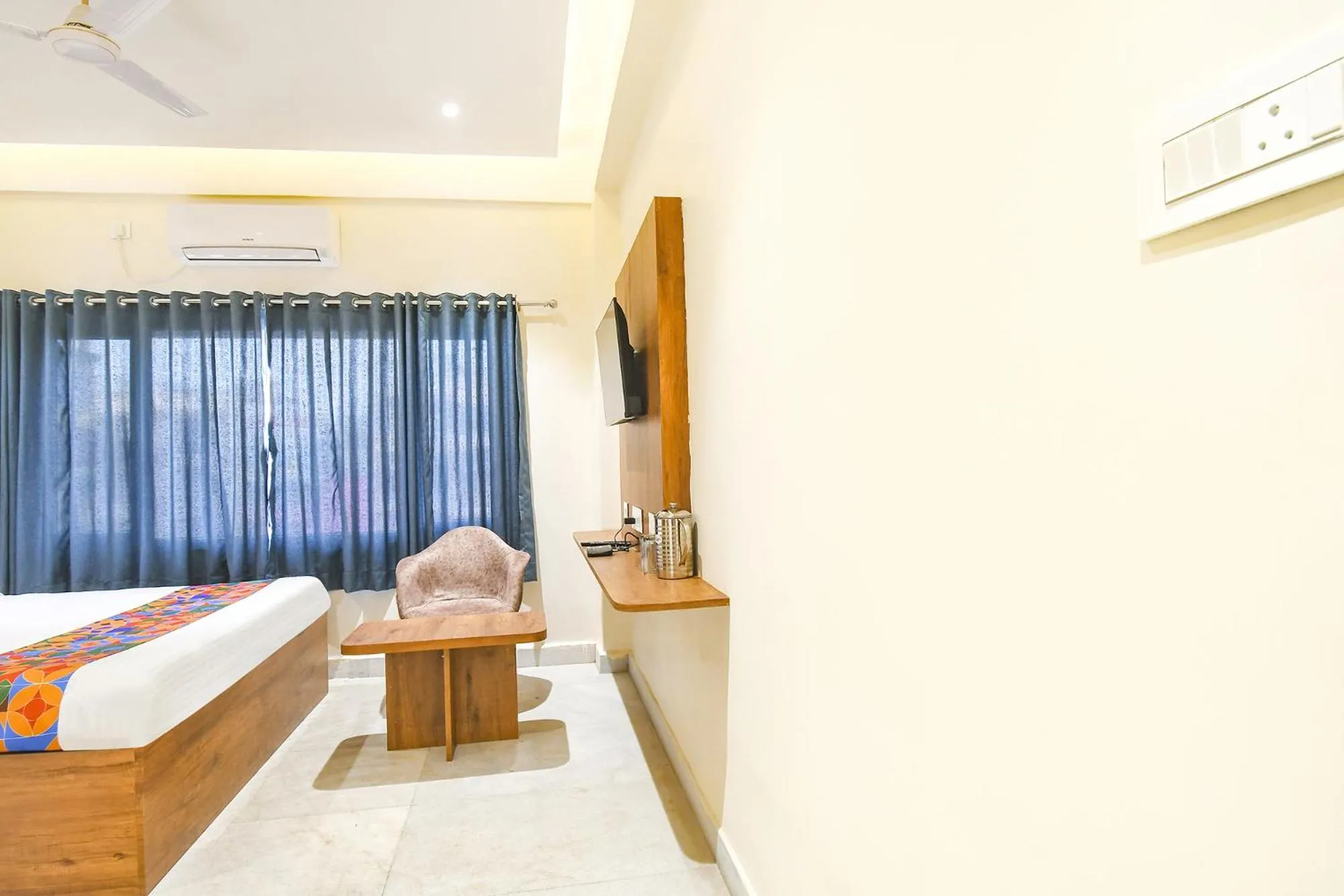 Bed in FabHotel Prime The Golden Plaza - Nr Tarapith Temple