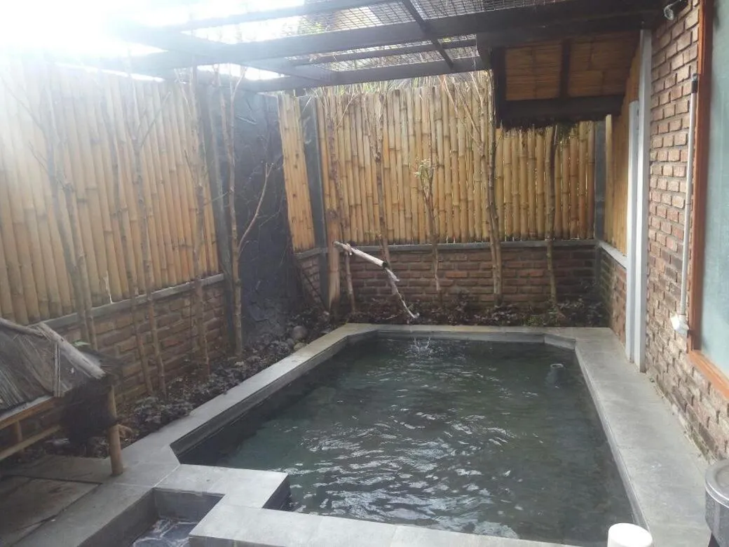 Kampung Sumber Alam Garut