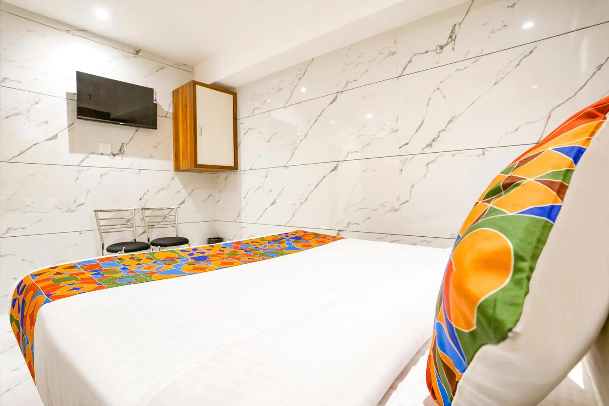 Bed in FabHotel Shubham Inn - Nr Jain Mandir, Bhandup West