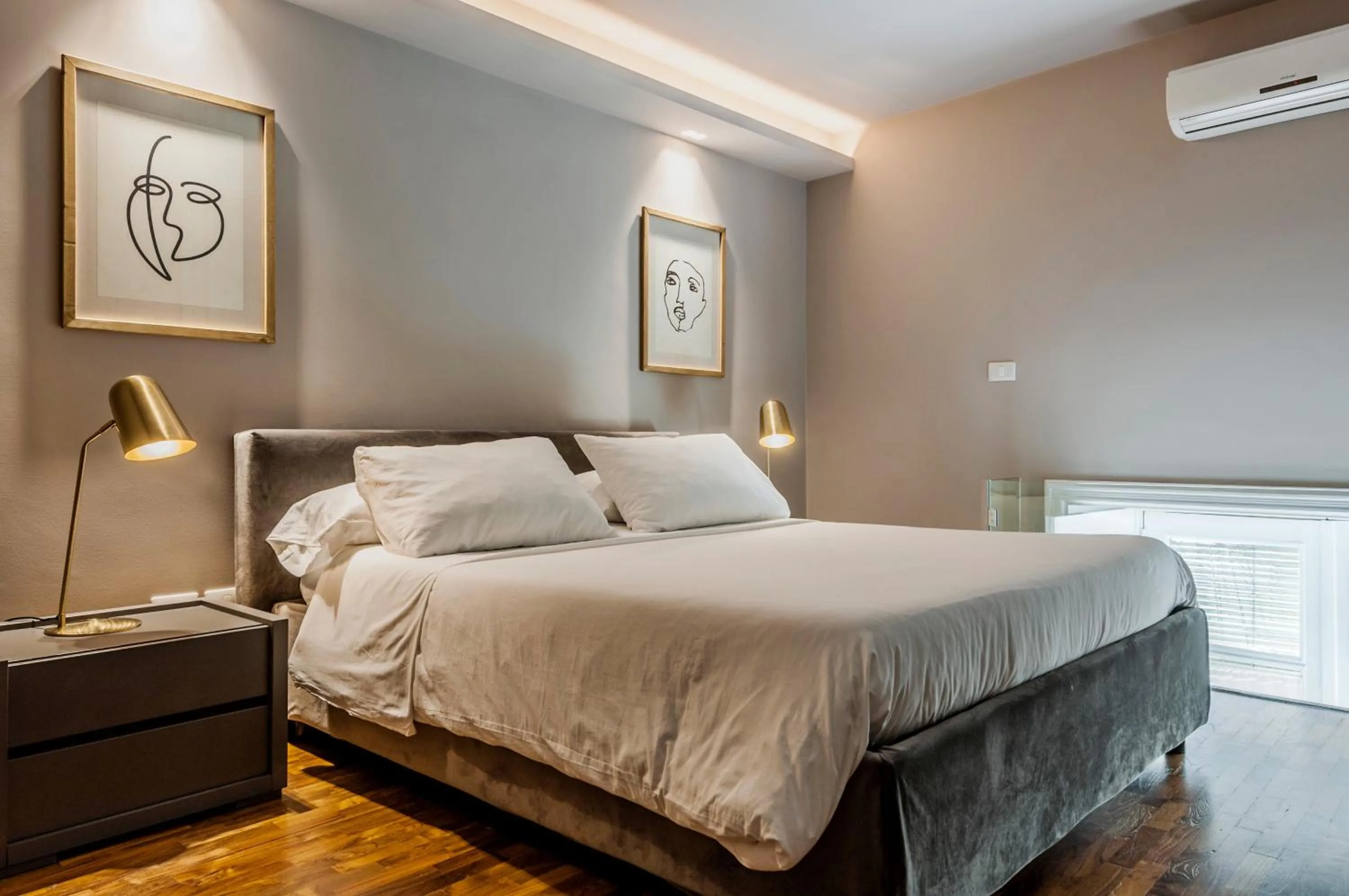 Bedroom, Bed in Ferrini Home - Residence 150